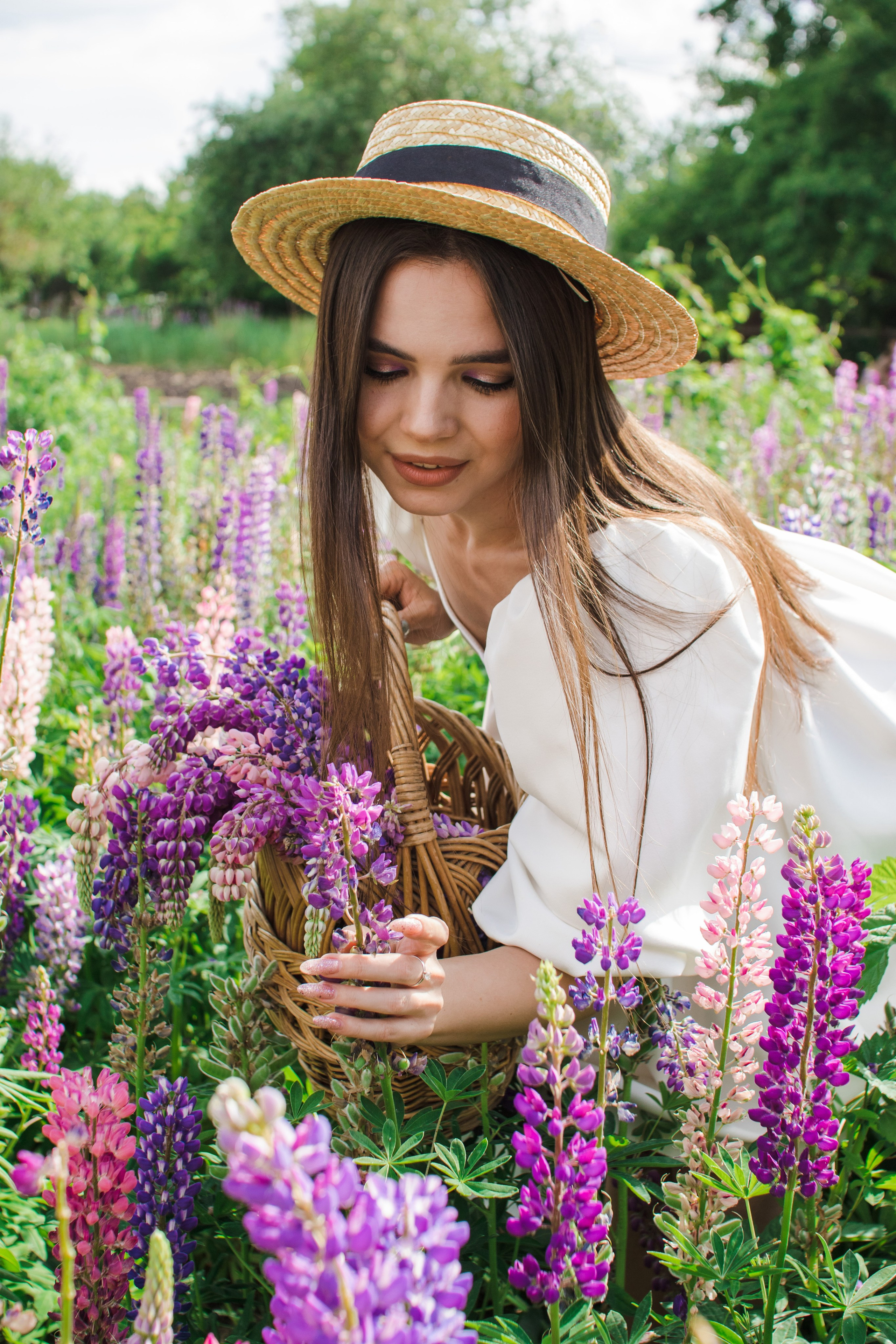 Девушках в люпинах