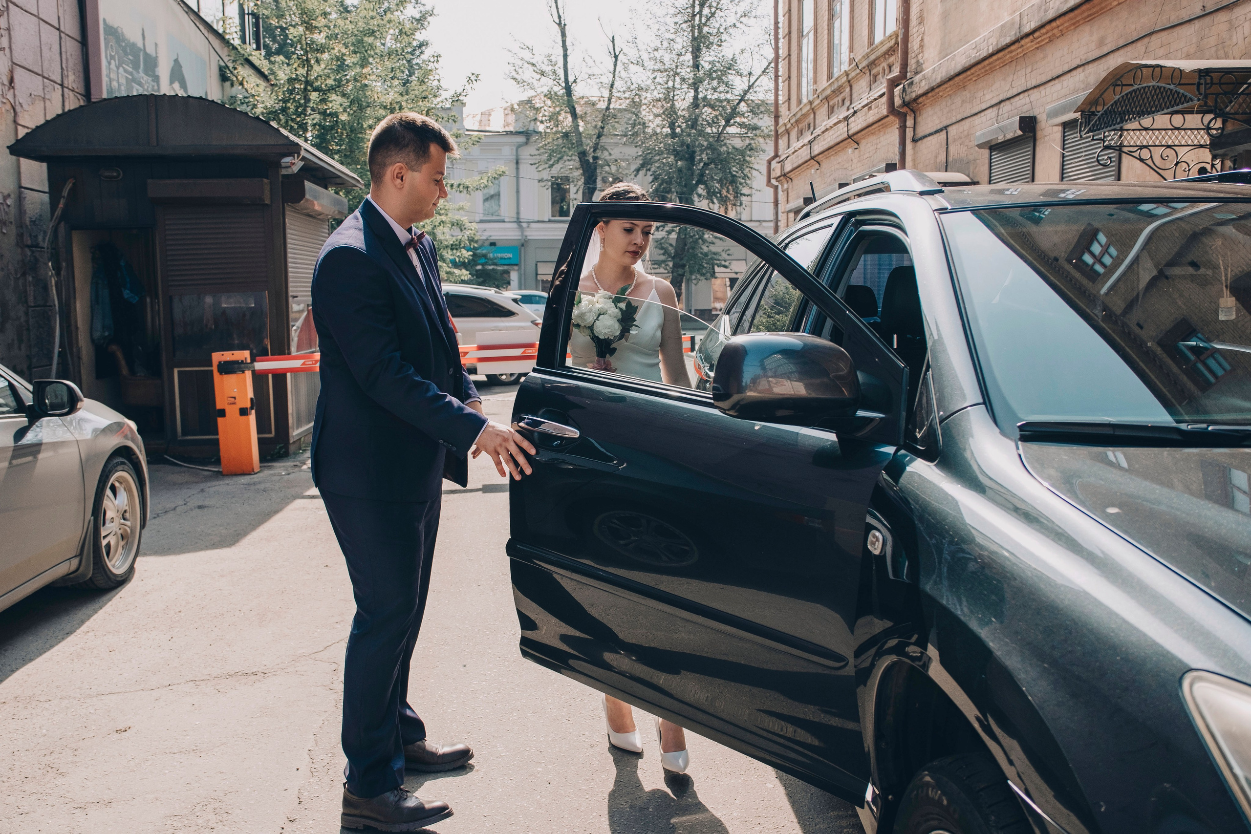 Свадебная прогулка в городе. Фотограф в Иркутске Анна Мирошникова