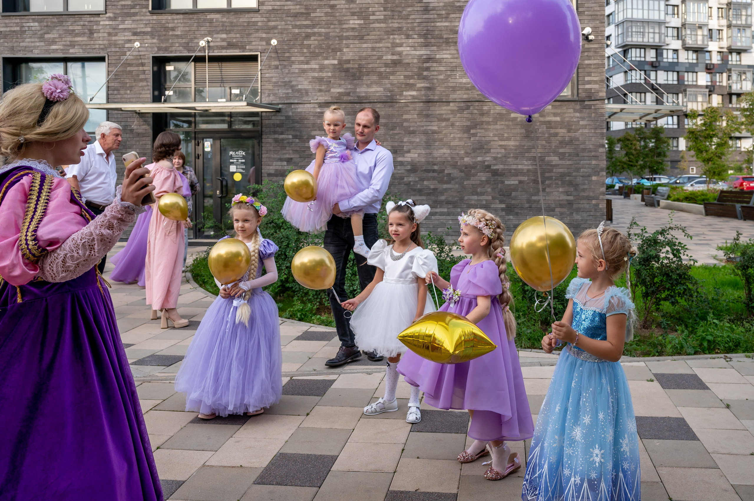 ДР в лофте с фокусником