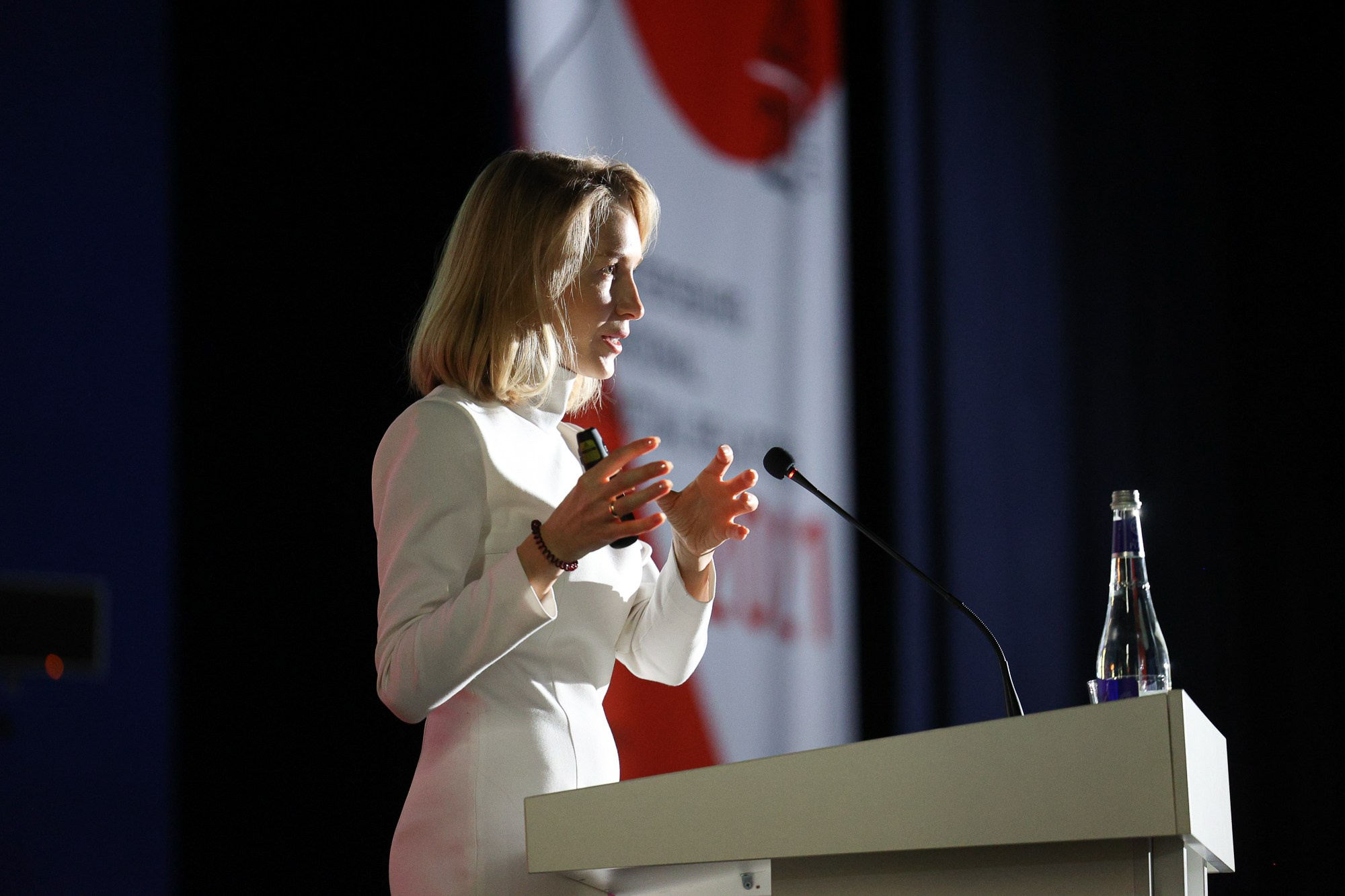 фотограф на форум, фотограф на выставку выступление спикера