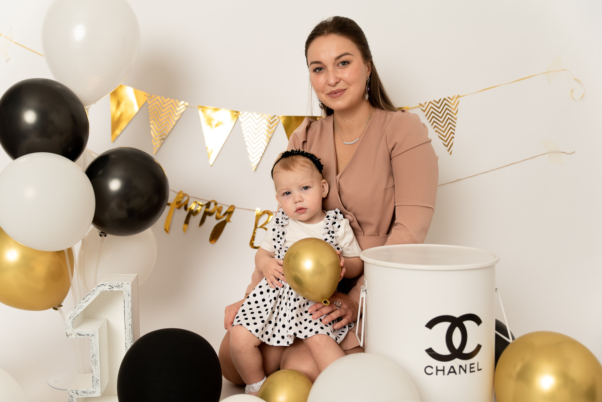 Первый День рождения. Фотограф новорожденных в Нижневартовске Лара Курдюкова