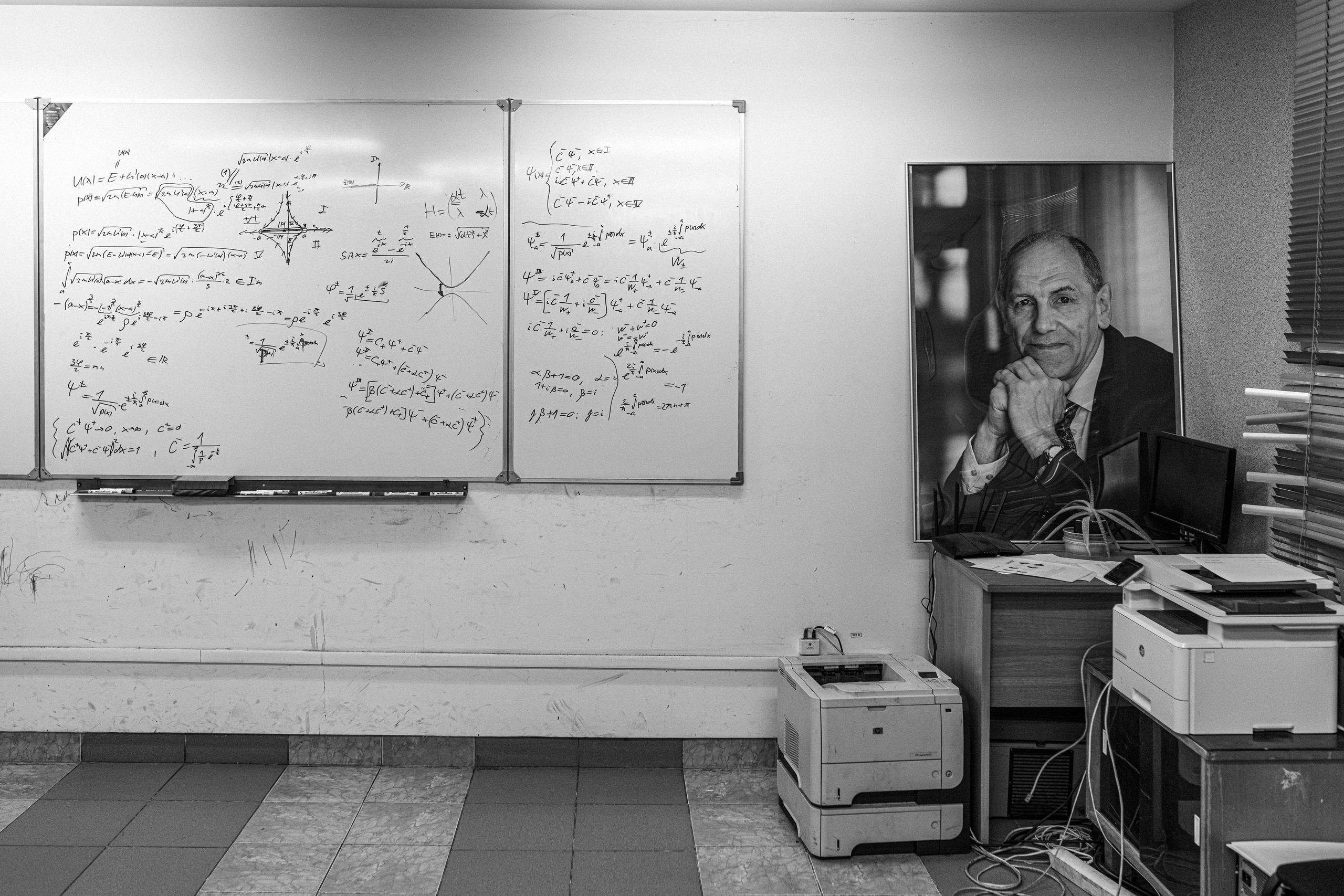 We Are Physicists. Artisistic photographs of Lena Sokolova