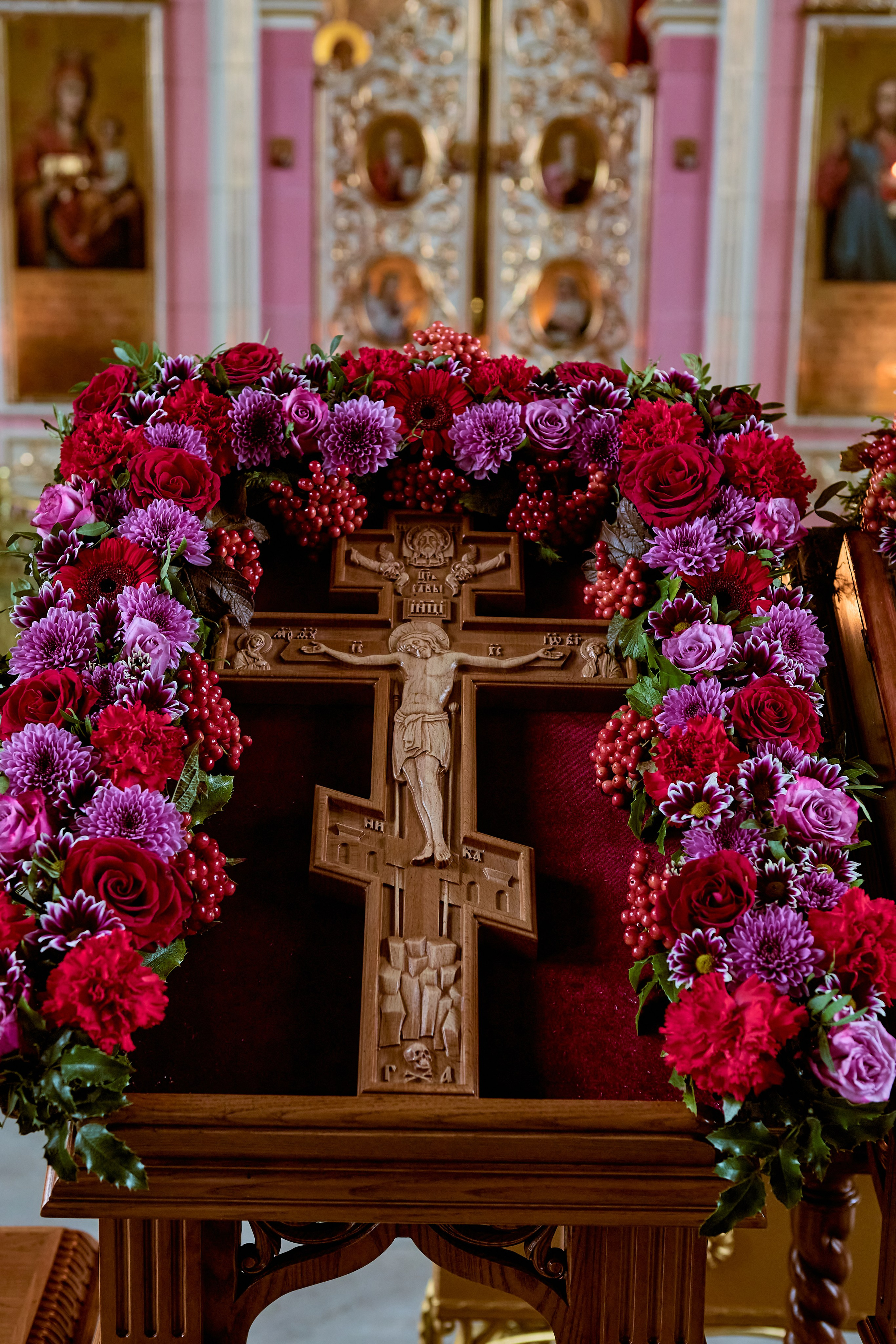 Фотографии с праздника Изнесение Честны́х Древ Животворящего Креста Господня