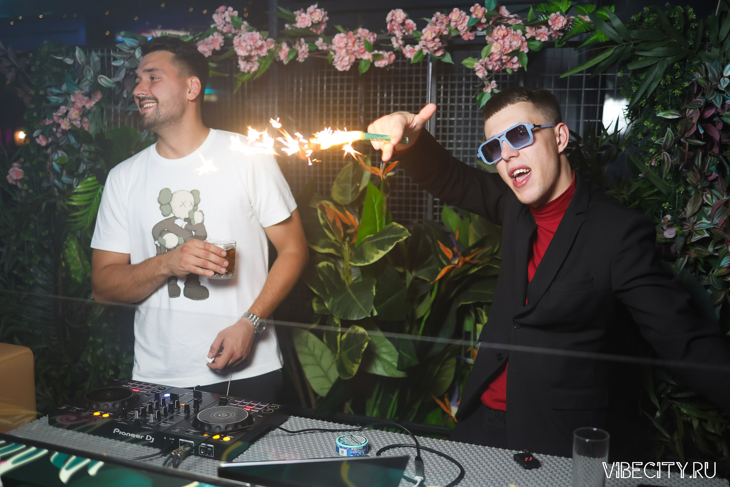 DOUBLE U. VIBECITY.RU Вайб Сити Ру Фоторепортажи Фотоотчеты Калининград