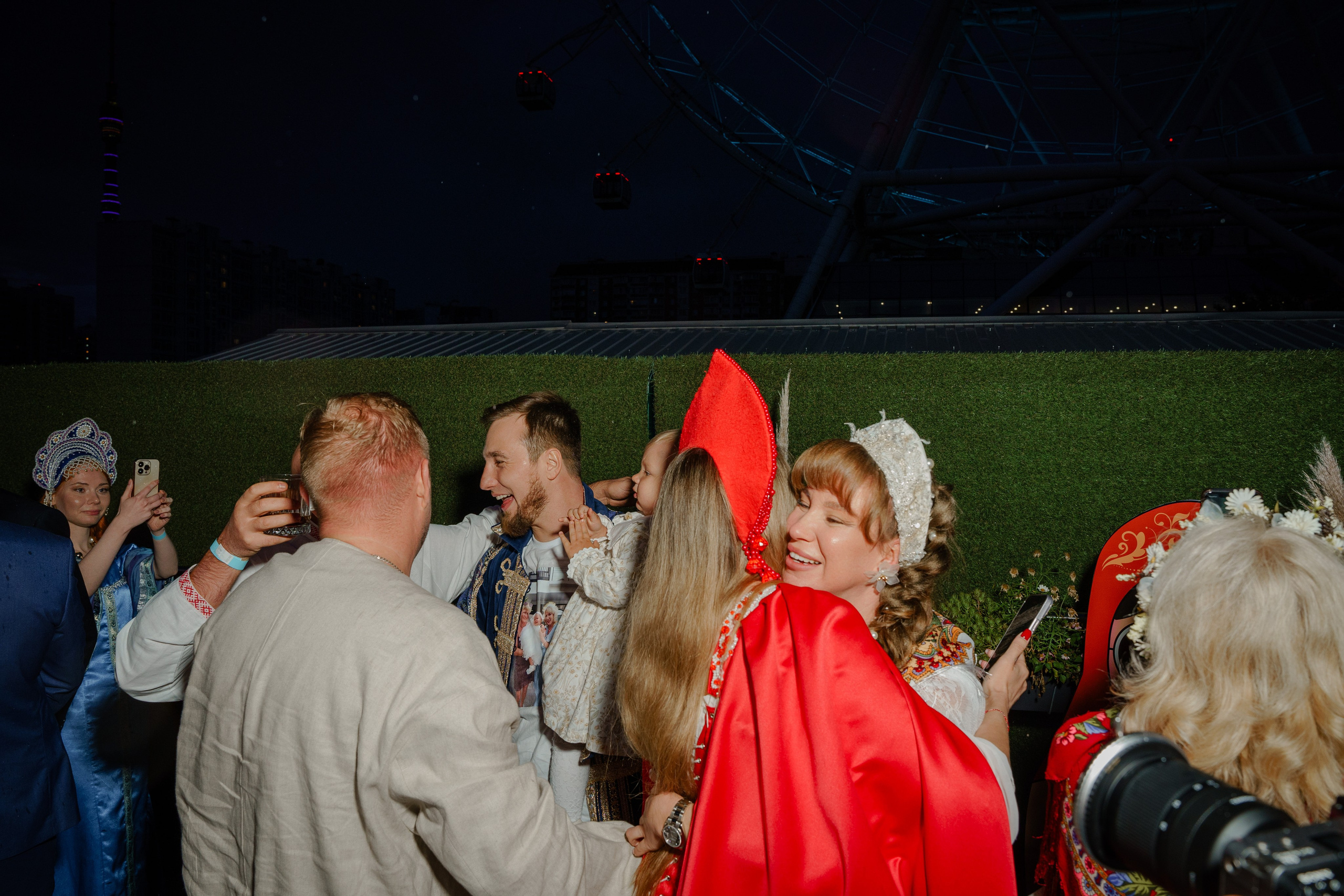 Гендер пати в славянском стиле. Репортажный фотограф в Москве Саша Дружинина