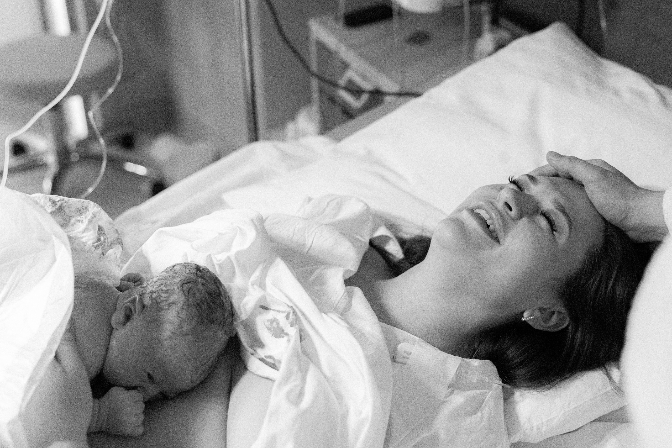 Рождение и выписка Миши. Клинический госпиталь MD GROUP на Севастопольском проспекте. Фотограф на роды в Москве. Фото и видео родов. Фотопроект «Продолжение рода»