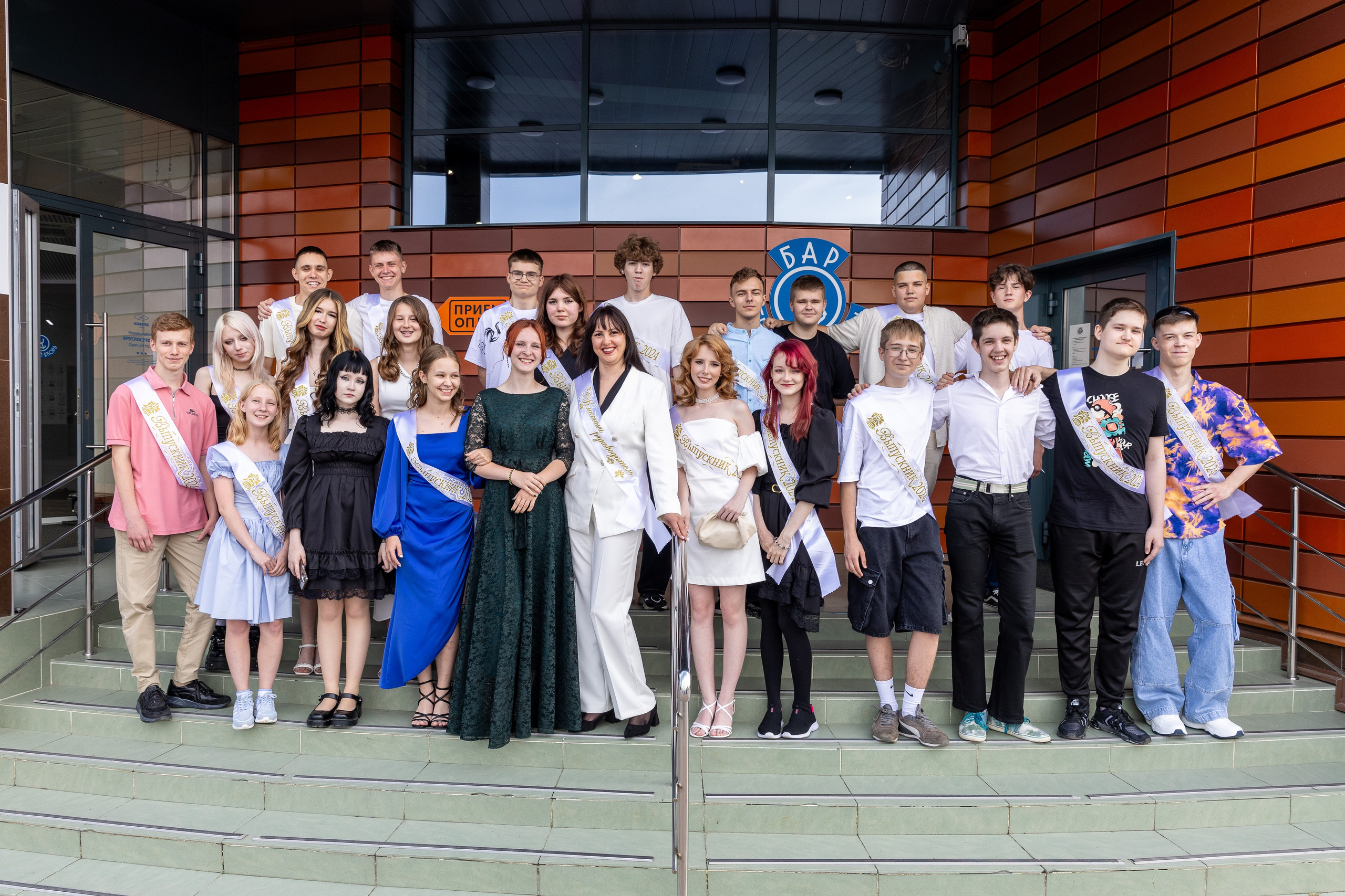 Фото и видео на выпускной в школе и детском саду. Свадебный, семейный видеограф и фотограф в Екатеринбурге Николай Рыков