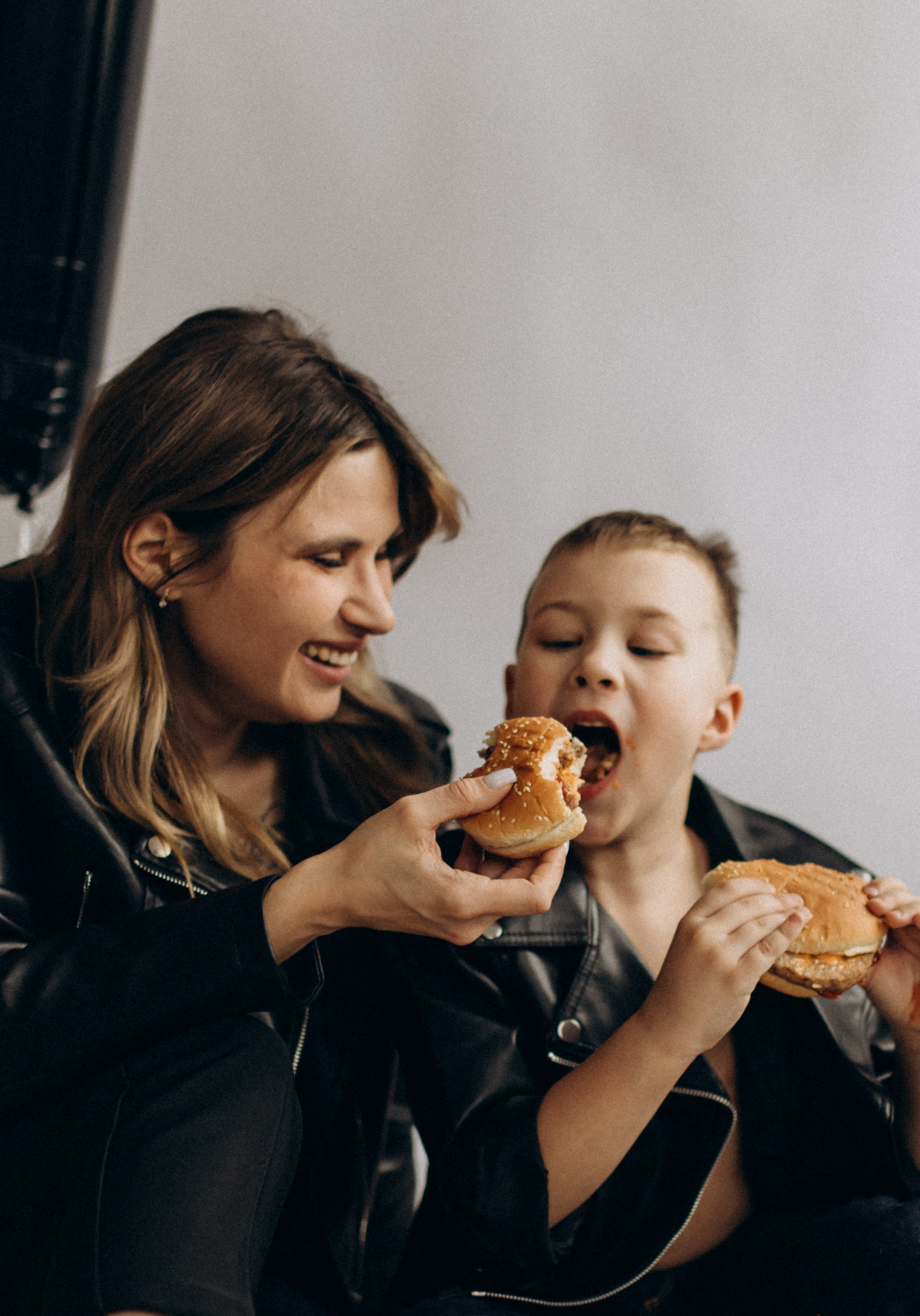 Арсений с мамой. Услуги