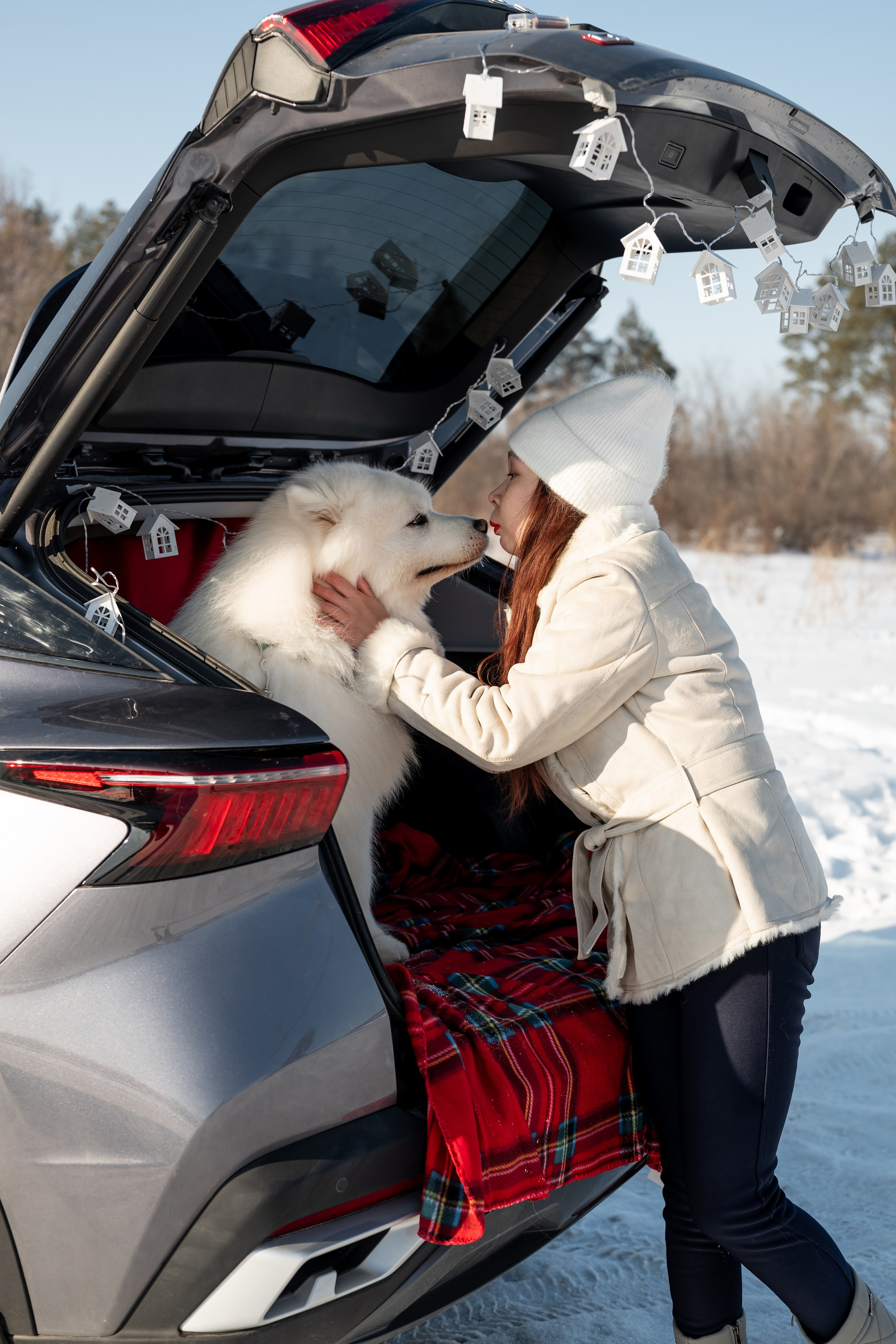 Фотопроект с Платоном и машиной на улице. Фотограф в городе Салават