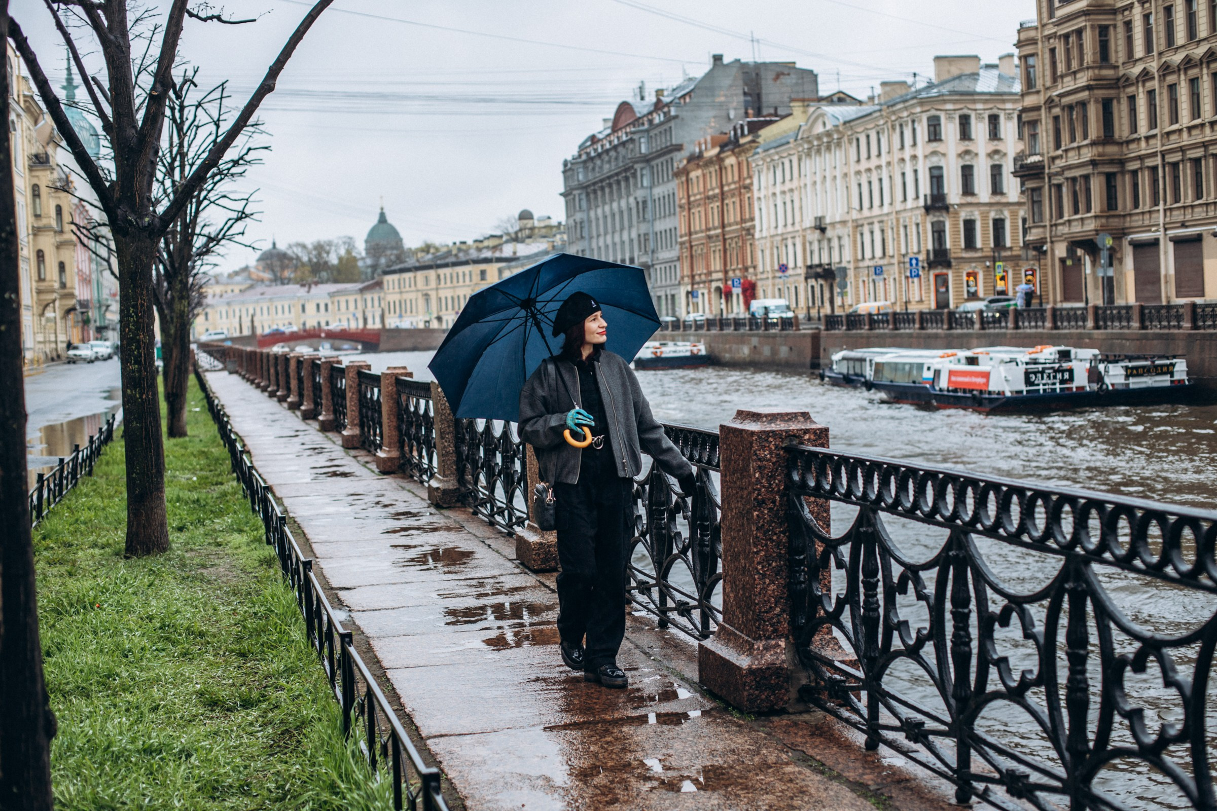 Людмила в мае. Фотопрогулка в Петербурге. Индивидуальный и семейный фотограф в Санкт-Петербурге