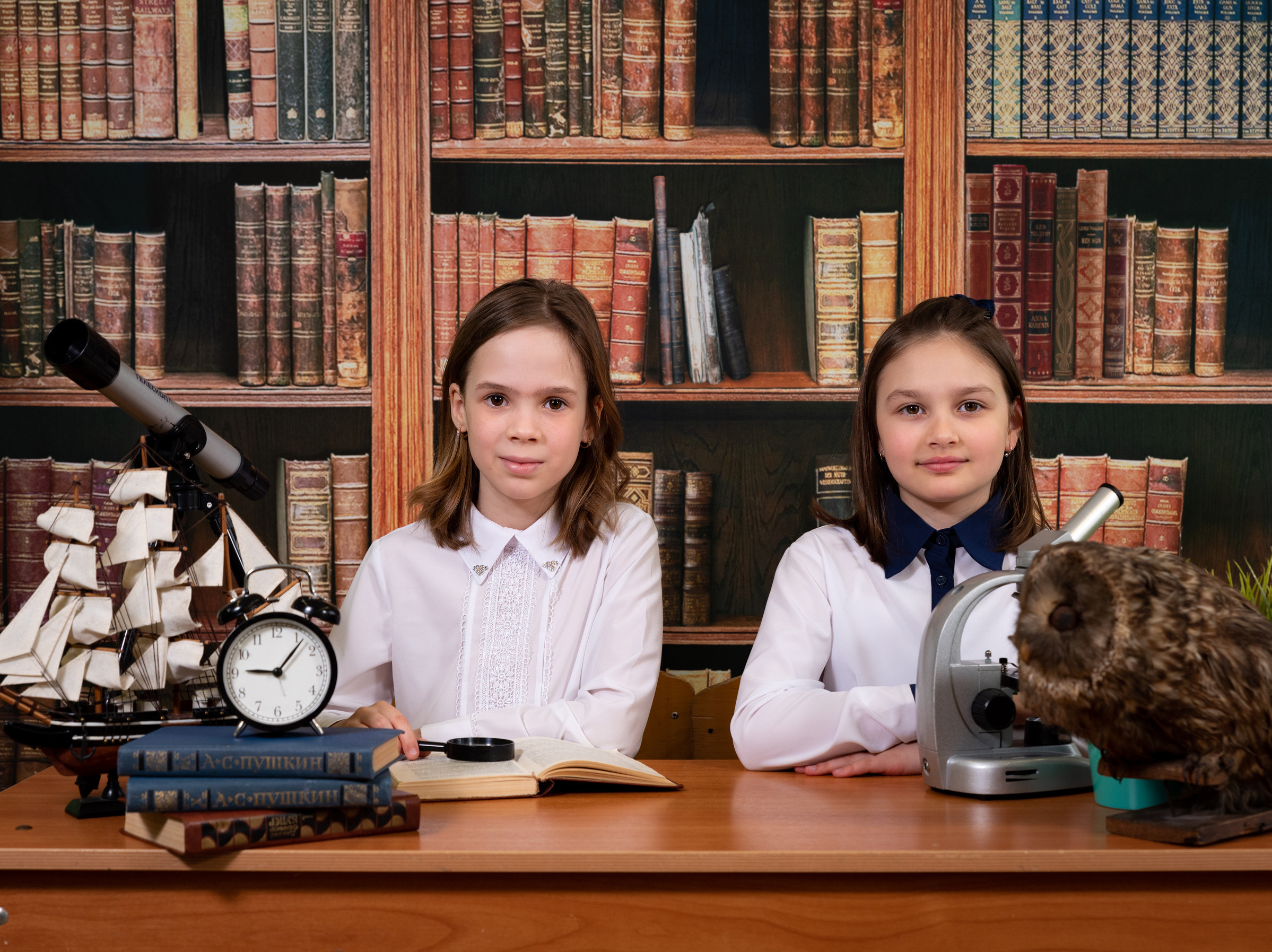 Выездная фотосессия 2 класс Библиотека. Выпускные альбомы для детских садов и школ