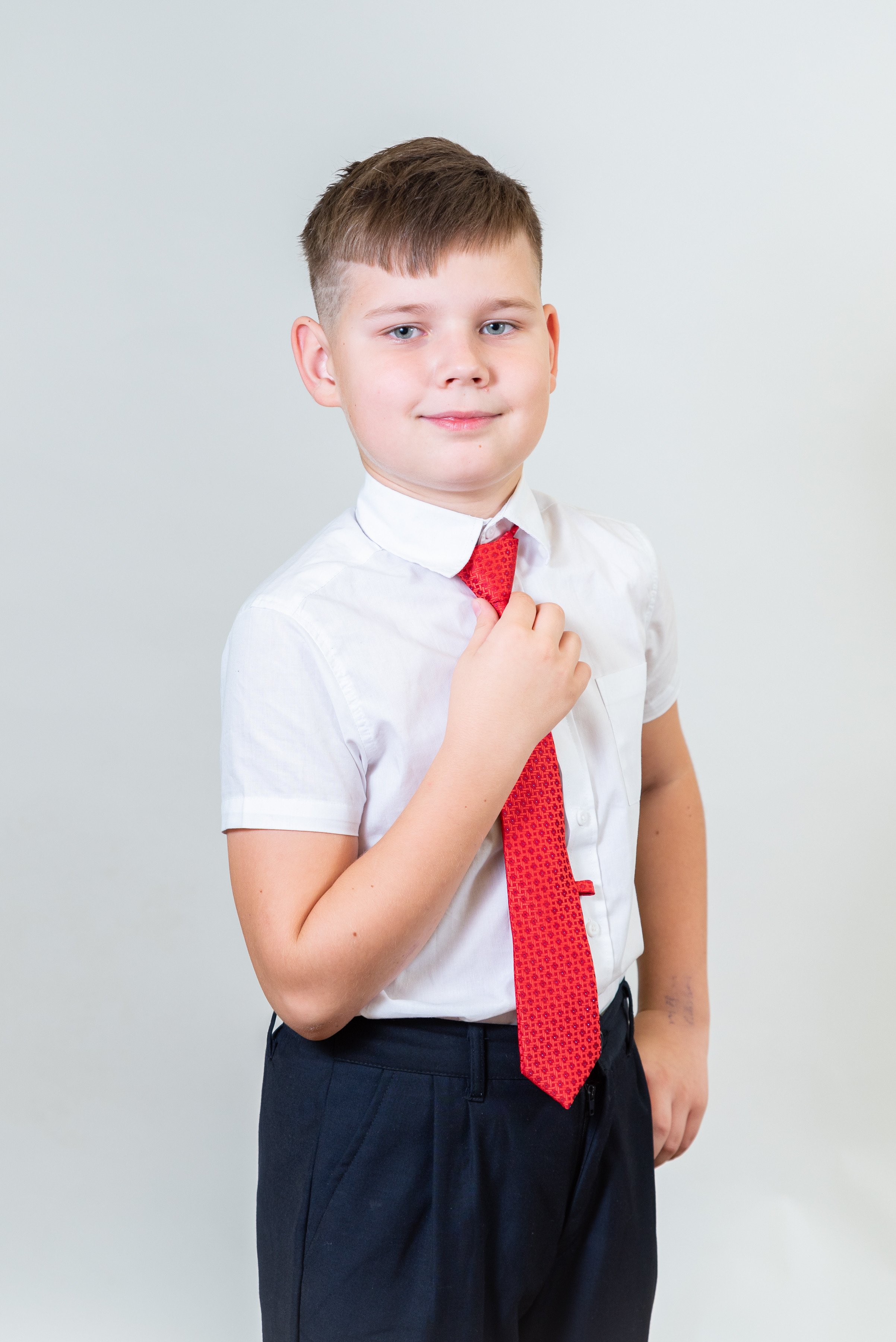 4 класс фотосессия в школе. Выпускные альбомы для детских садов и школ