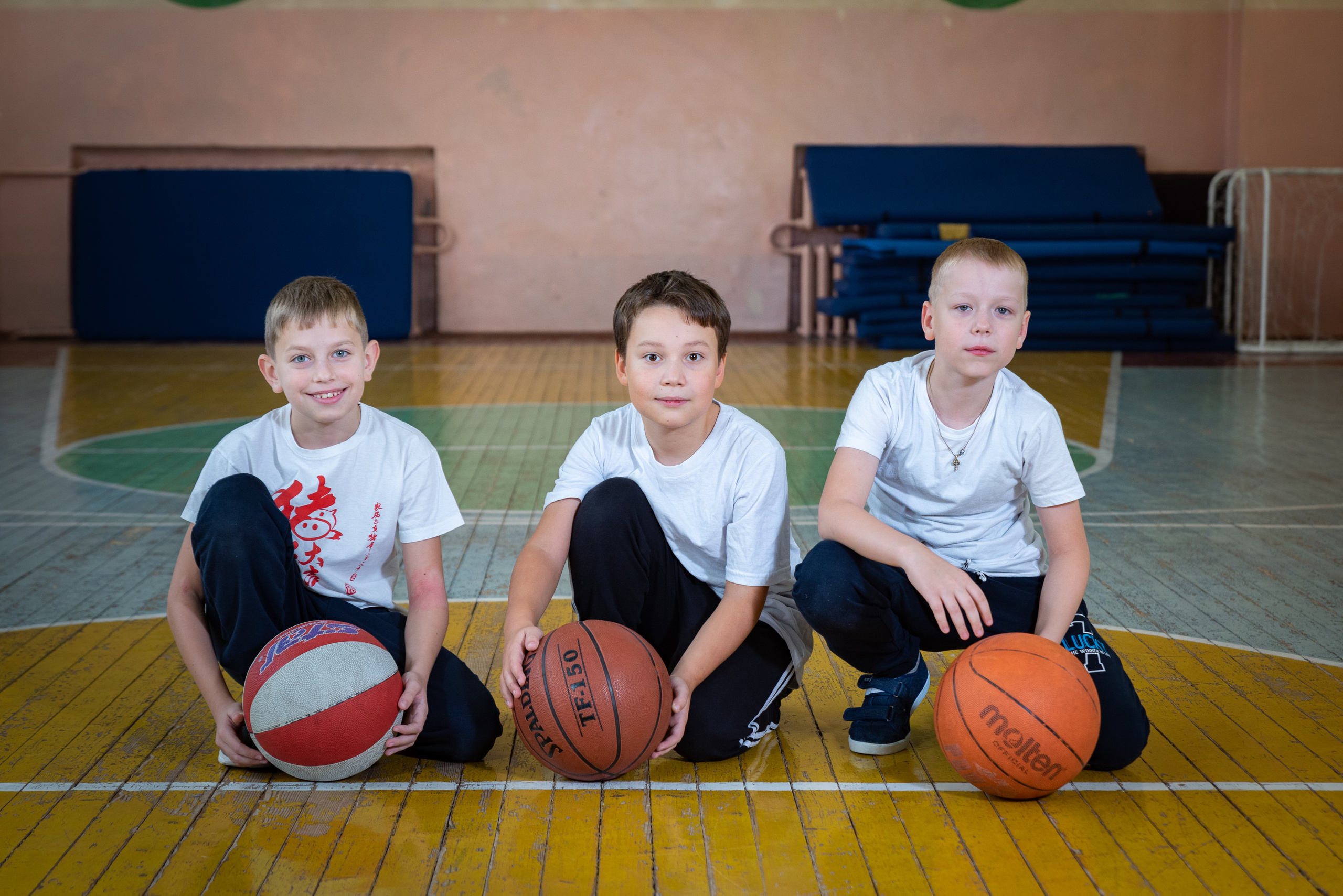 4 класс фотосессия в школе. Выпускные альбомы для детских садов и школ
