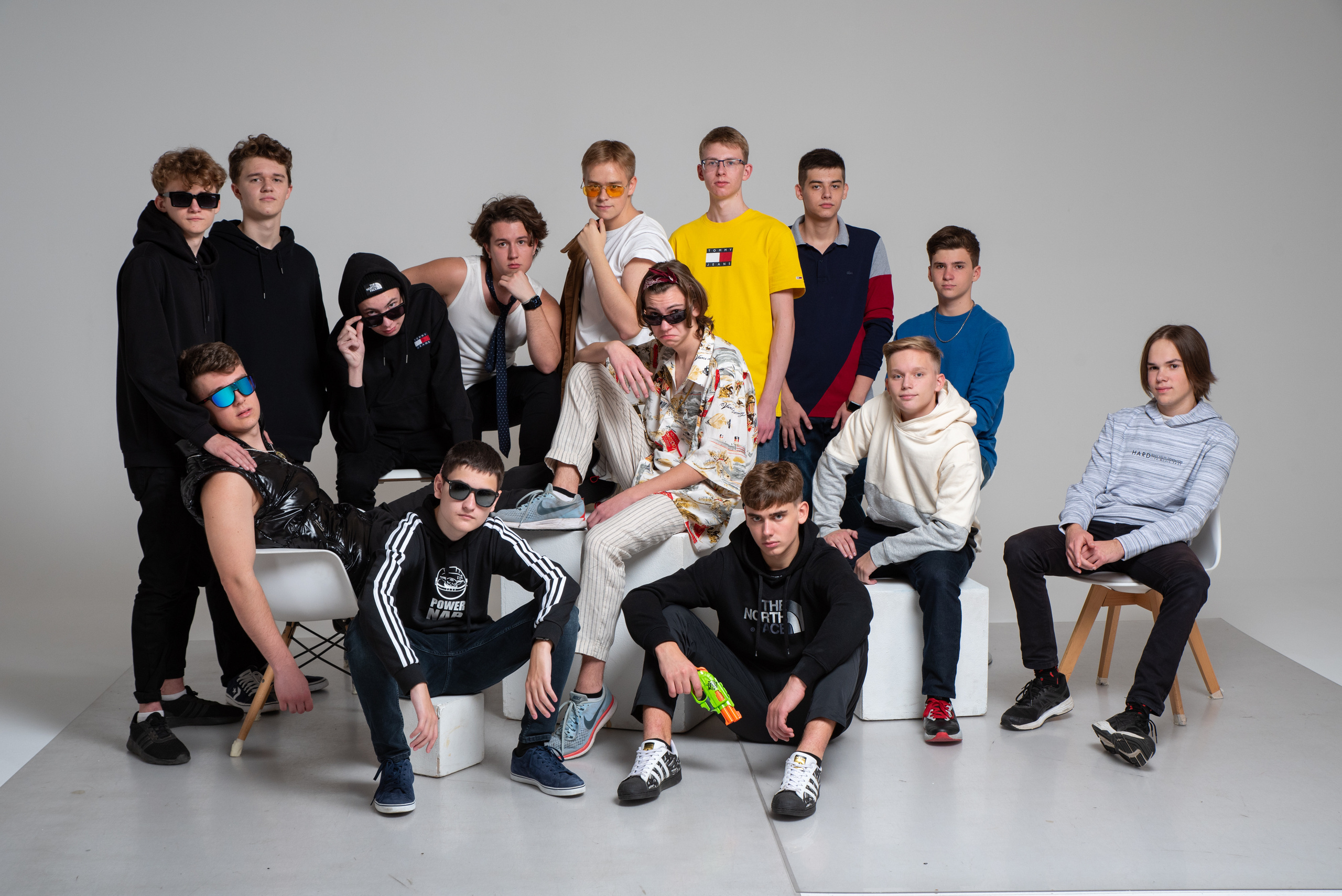 11 альфа. Выпускные альбомы для детских садов и школ