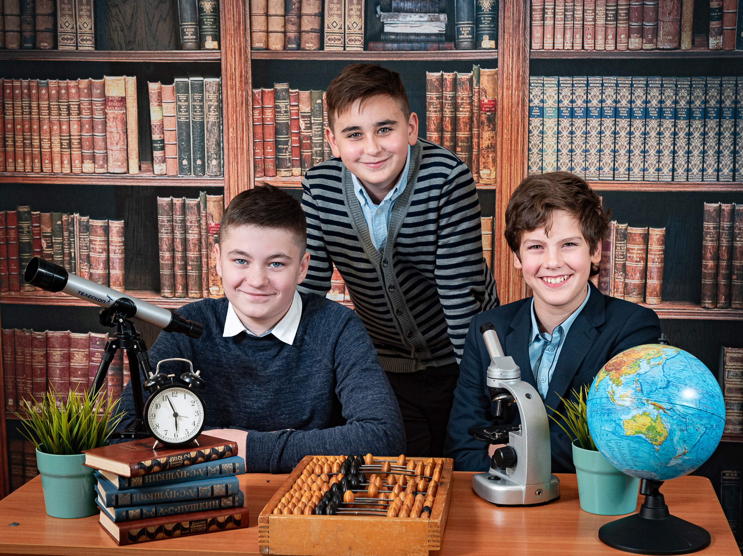 Выездная фотосессия 6 класс Библиотека. Выпускные альбомы для детских садов и школ