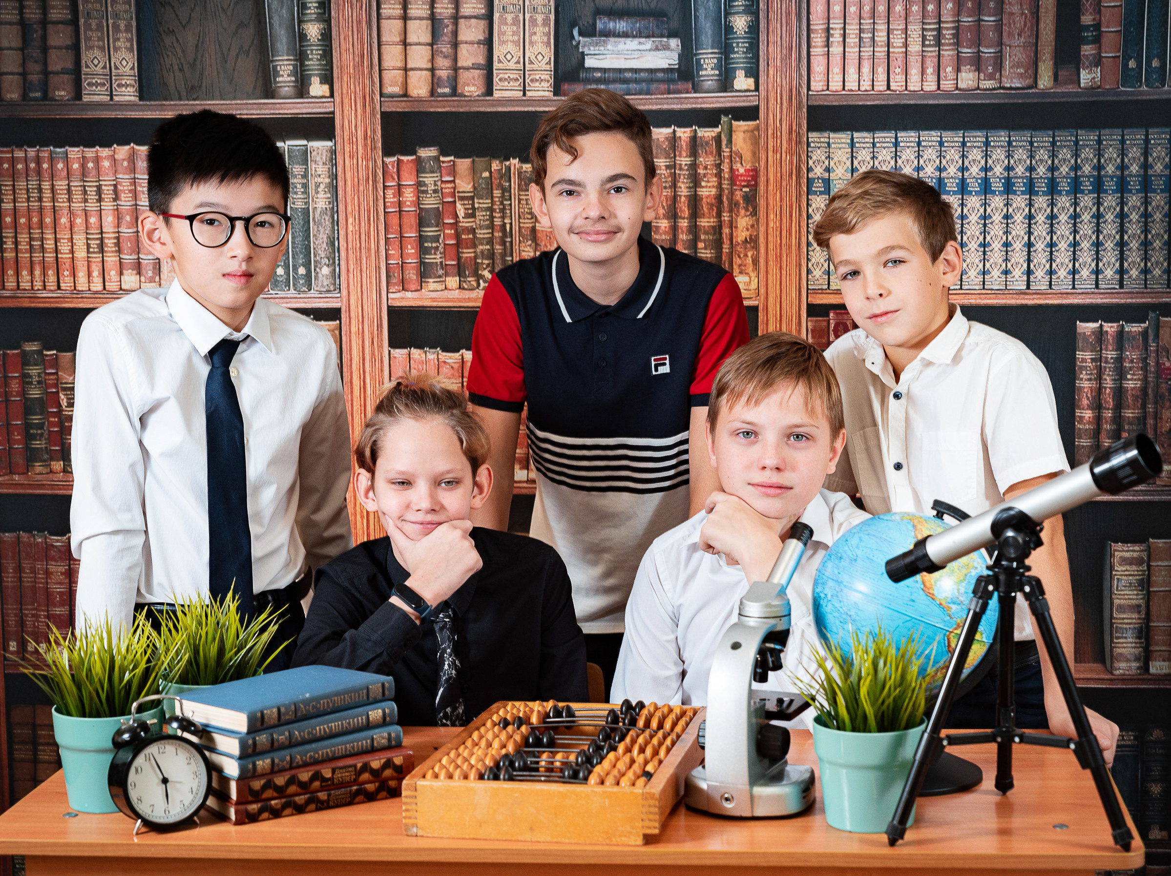 Выездная фотосессия 6 класс Библиотека. Выпускные альбомы для детских садов и школ