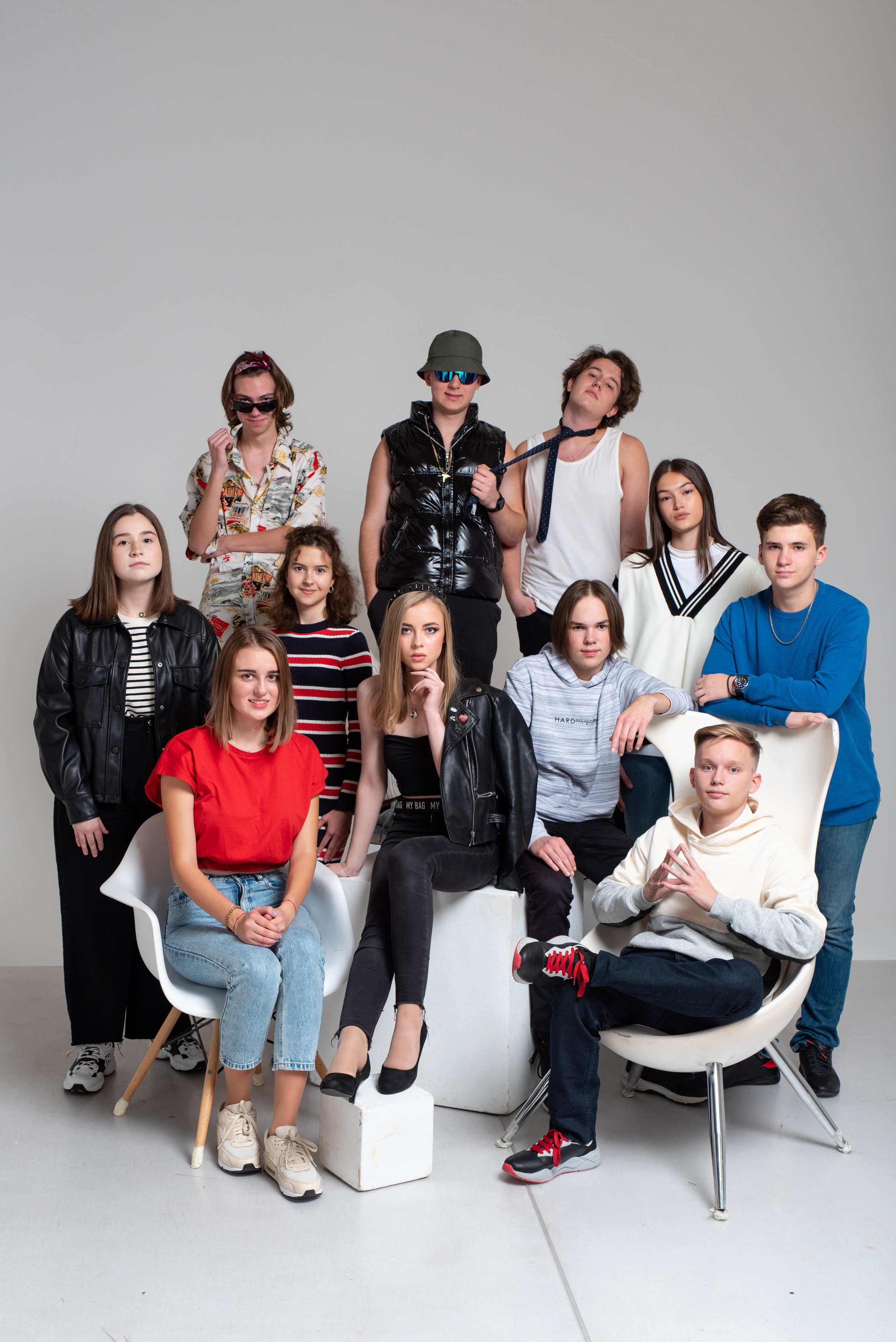 11 альфа. Выпускные альбомы для детских садов и школ