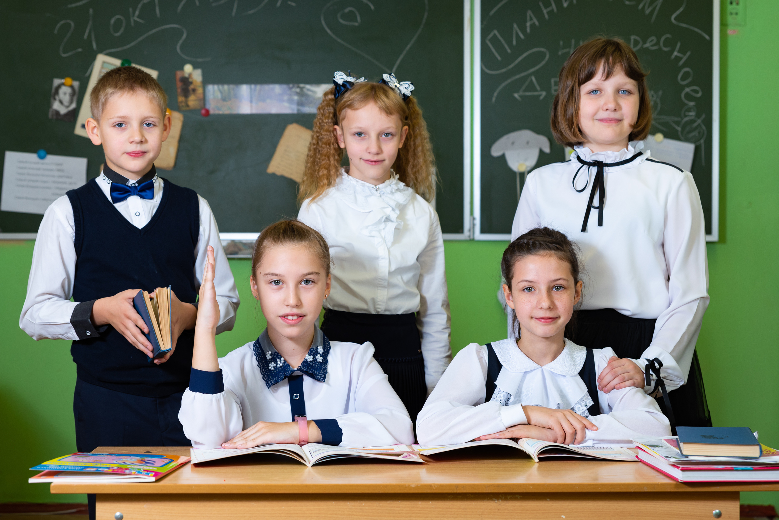 4 класс фотосессия в школе. Выпускные альбомы для детских садов и школ