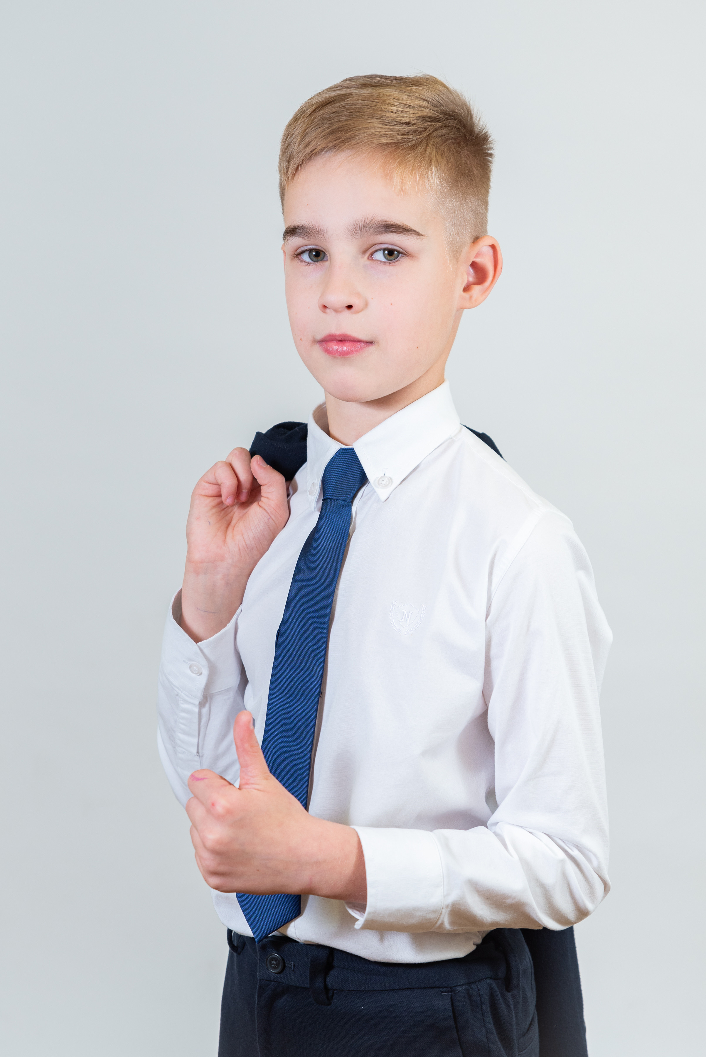 4 класс фотосессия в школе. Выпускные альбомы для детских садов и школ