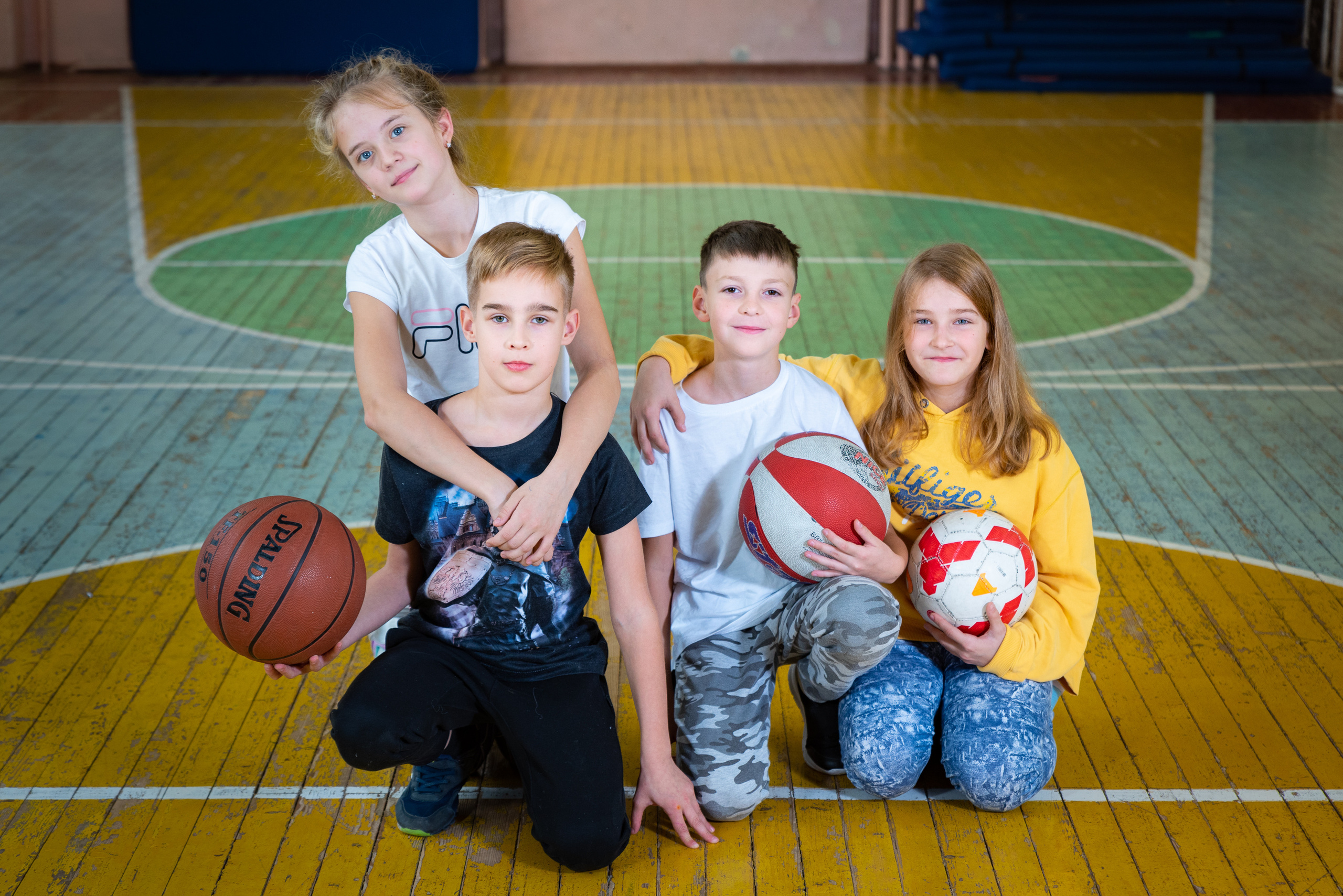 4 класс фотосессия в школе. Выпускные альбомы для детских садов и школ