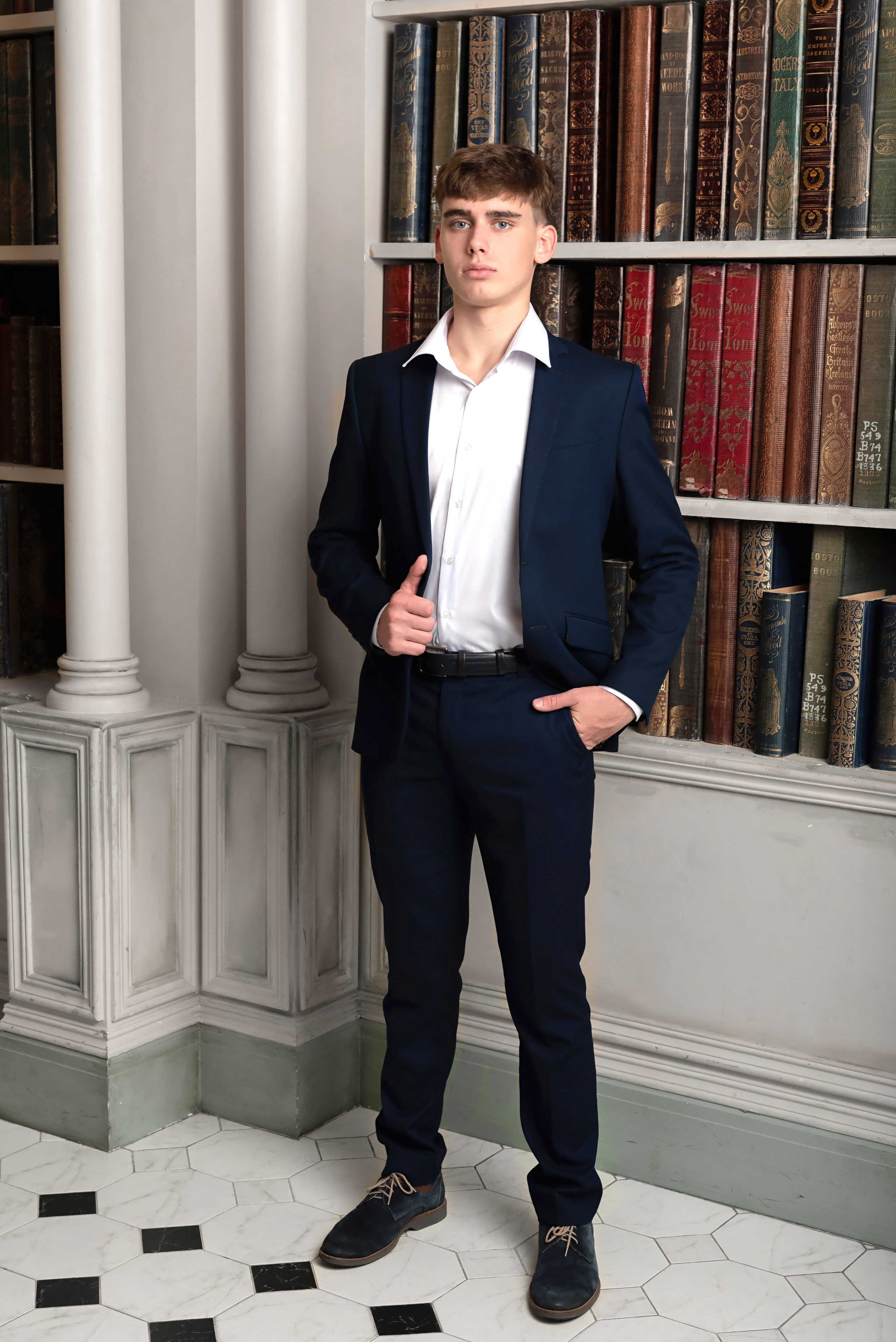 11 альфа. Выпускные альбомы для детских садов и школ