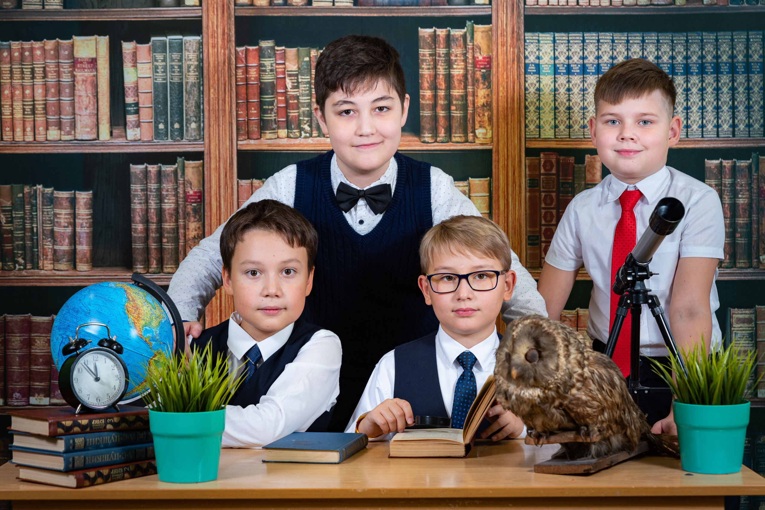 4 класс фотосессия в школе. Выпускные альбомы для детских садов и школ