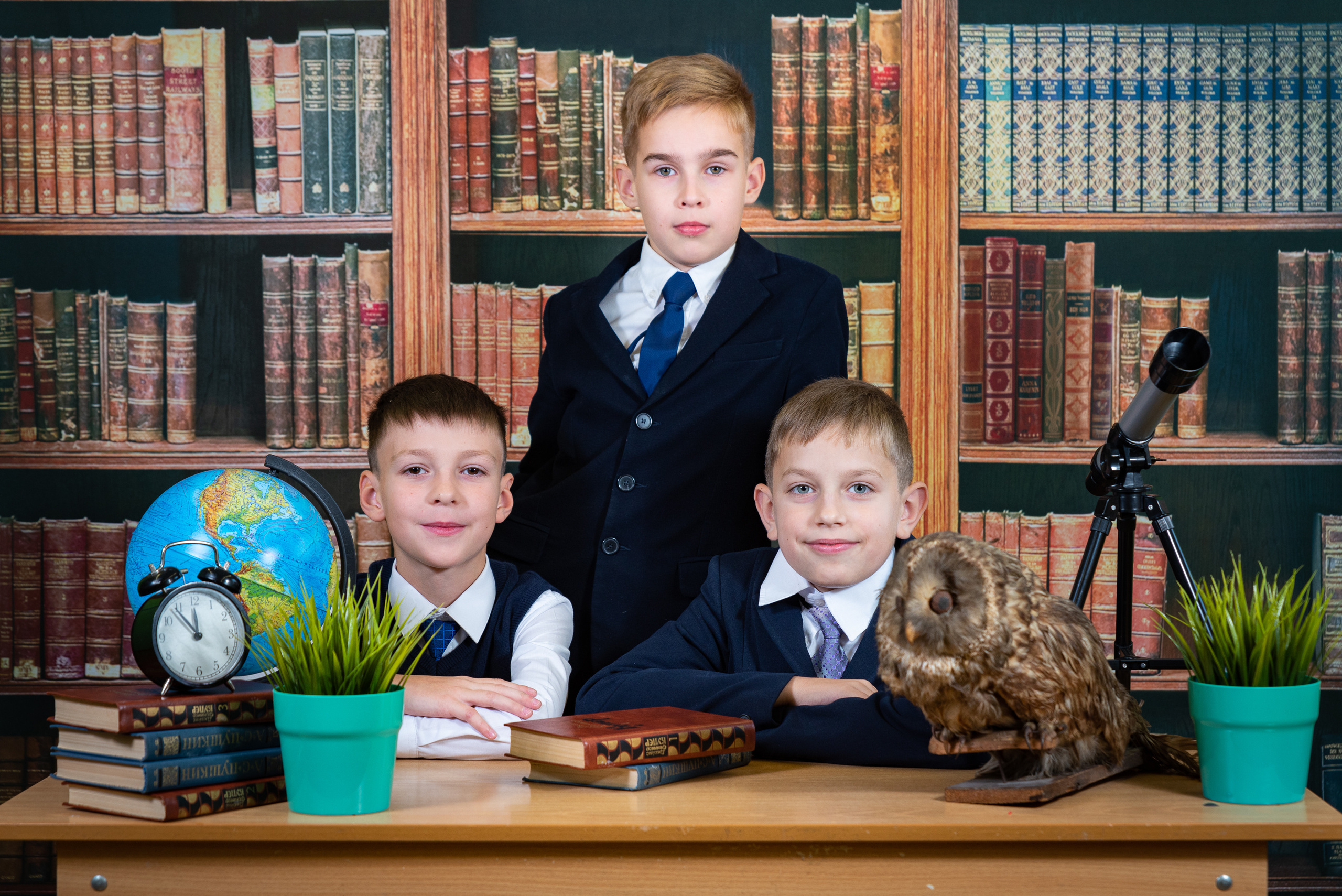 4 класс фотосессия в школе. Выпускные альбомы для детских садов и школ