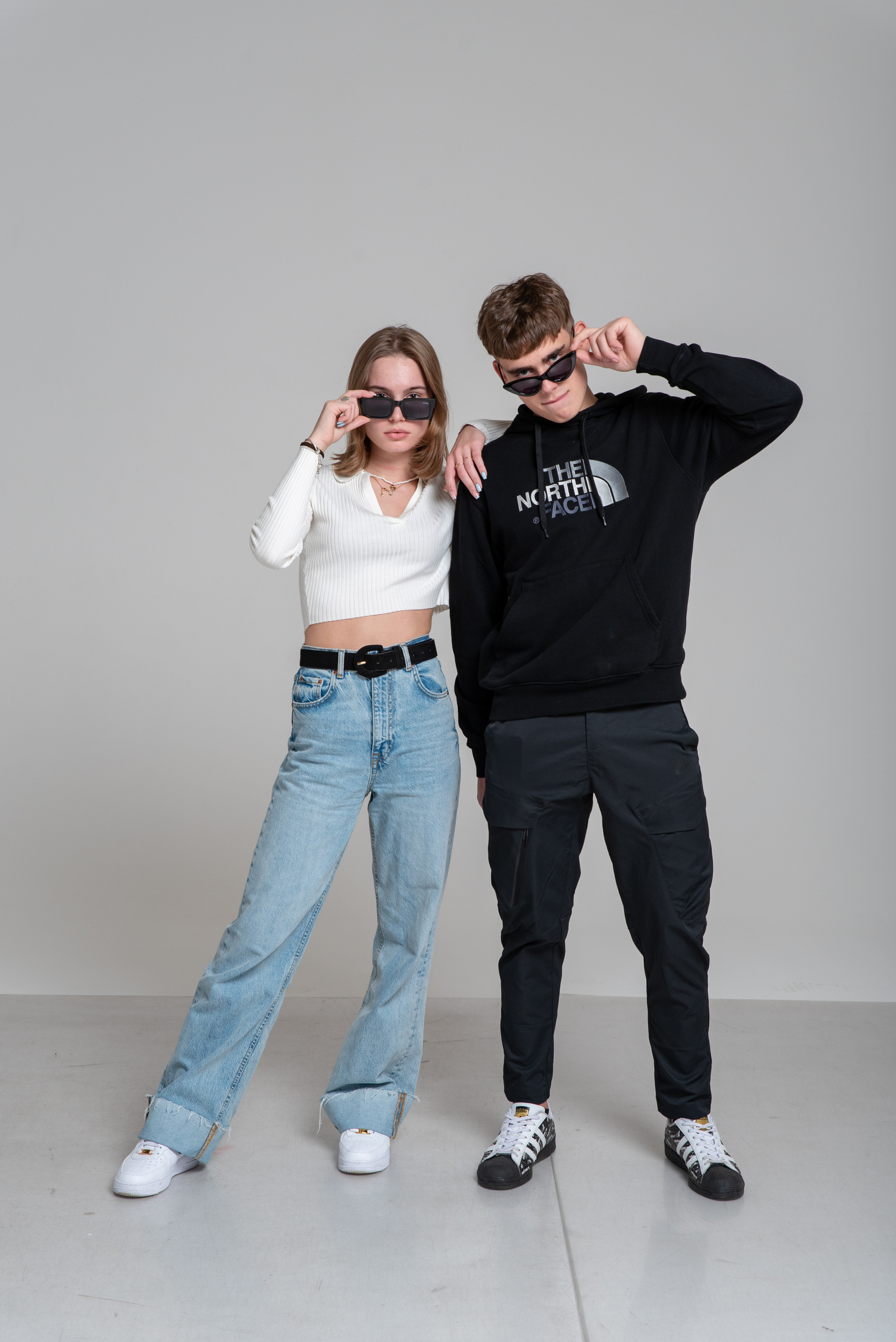 11 альфа. Выпускные альбомы для детских садов и школ