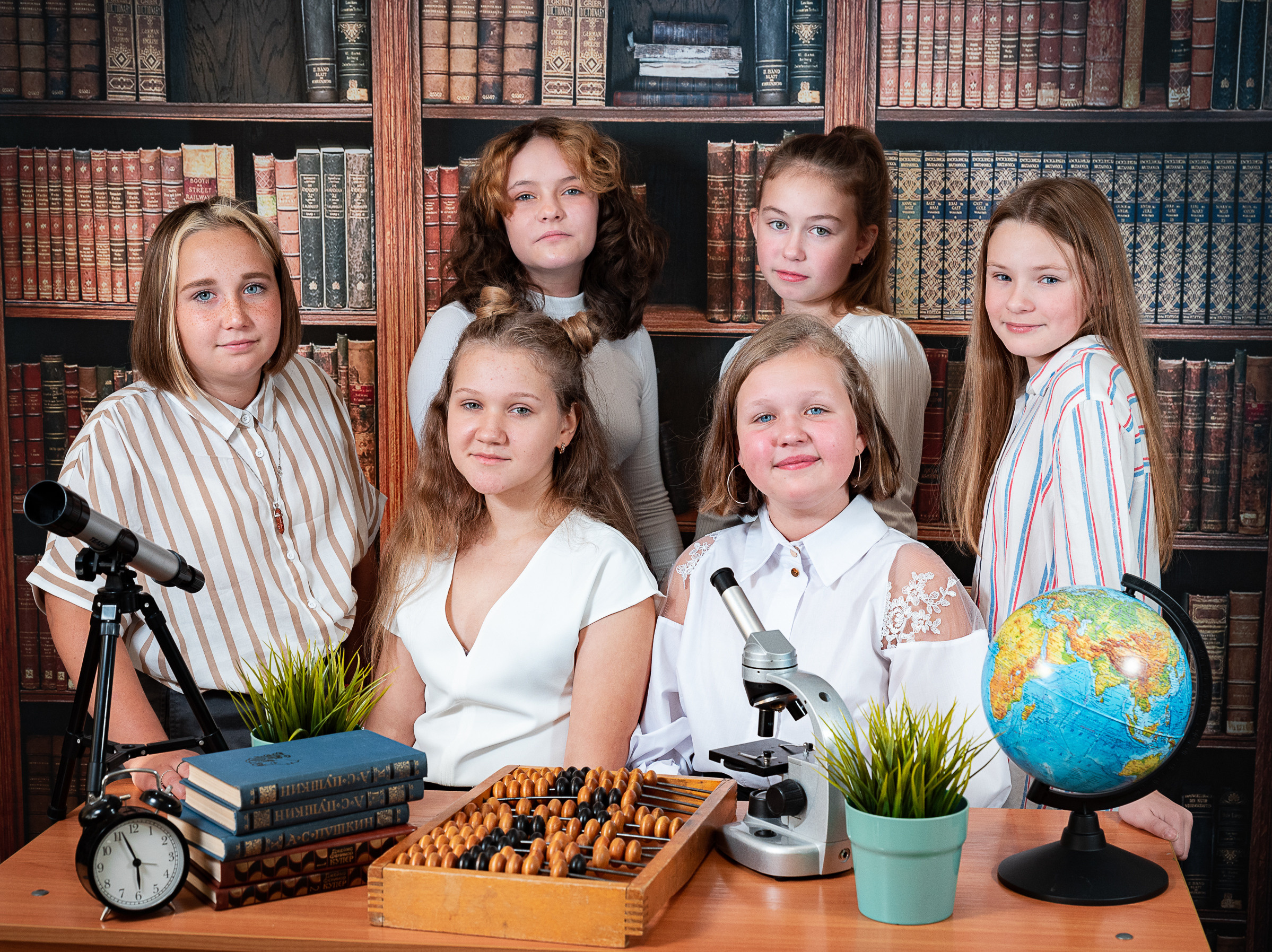 Выездная фотосессия 6 класс Библиотека. Выпускные альбомы для детских садов и школ