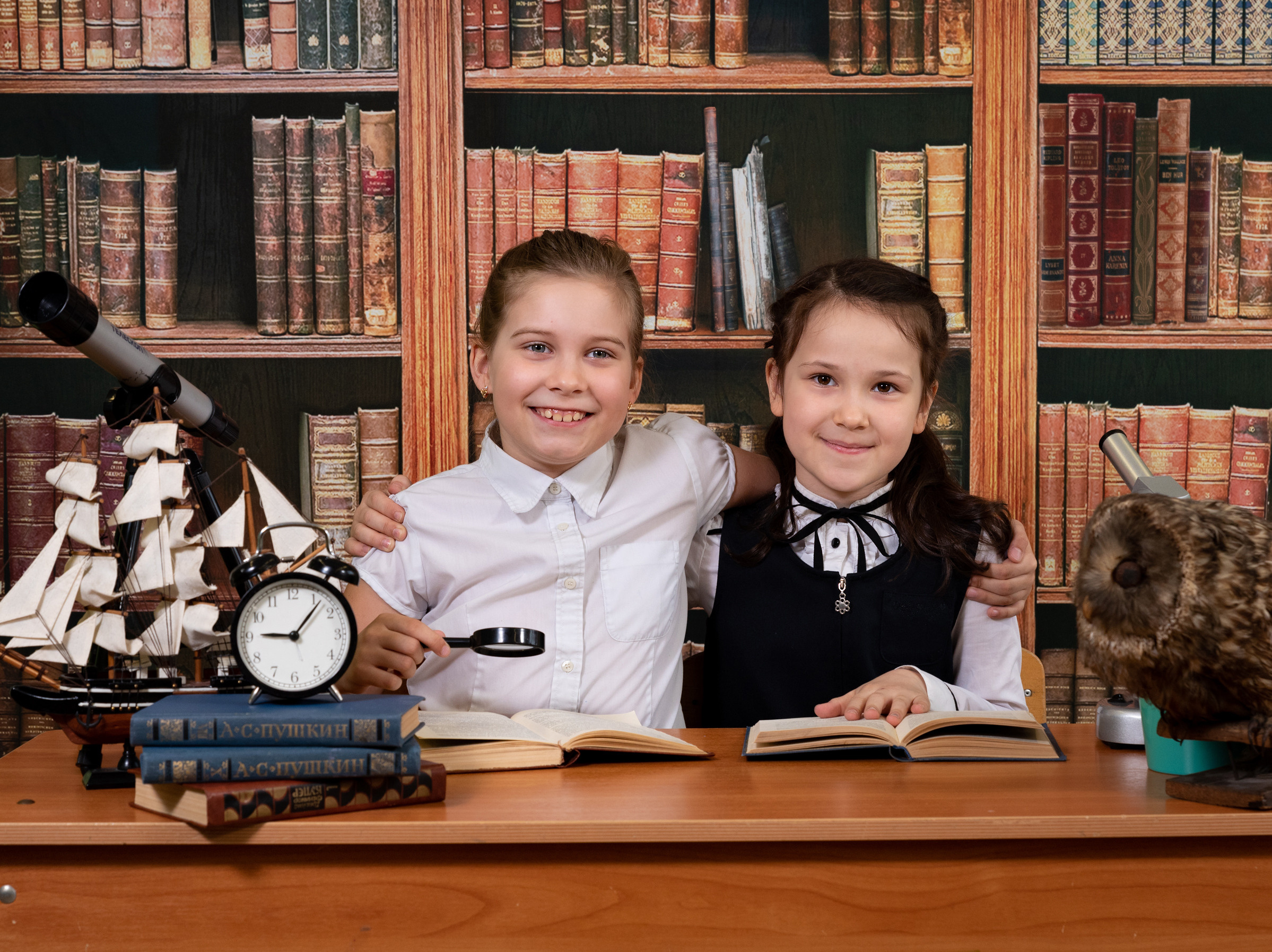 Выездная фотосессия 2 класс Библиотека. Выпускные альбомы для детских садов и школ