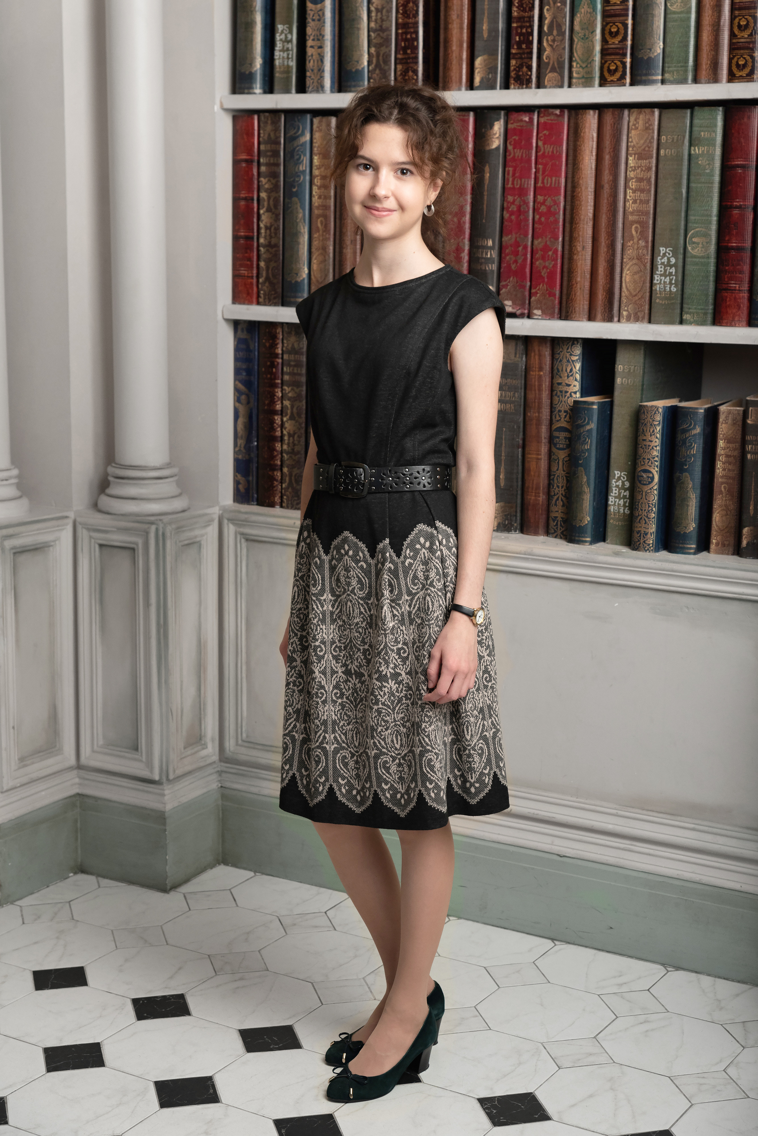 11 альфа. Выпускные альбомы для детских садов и школ