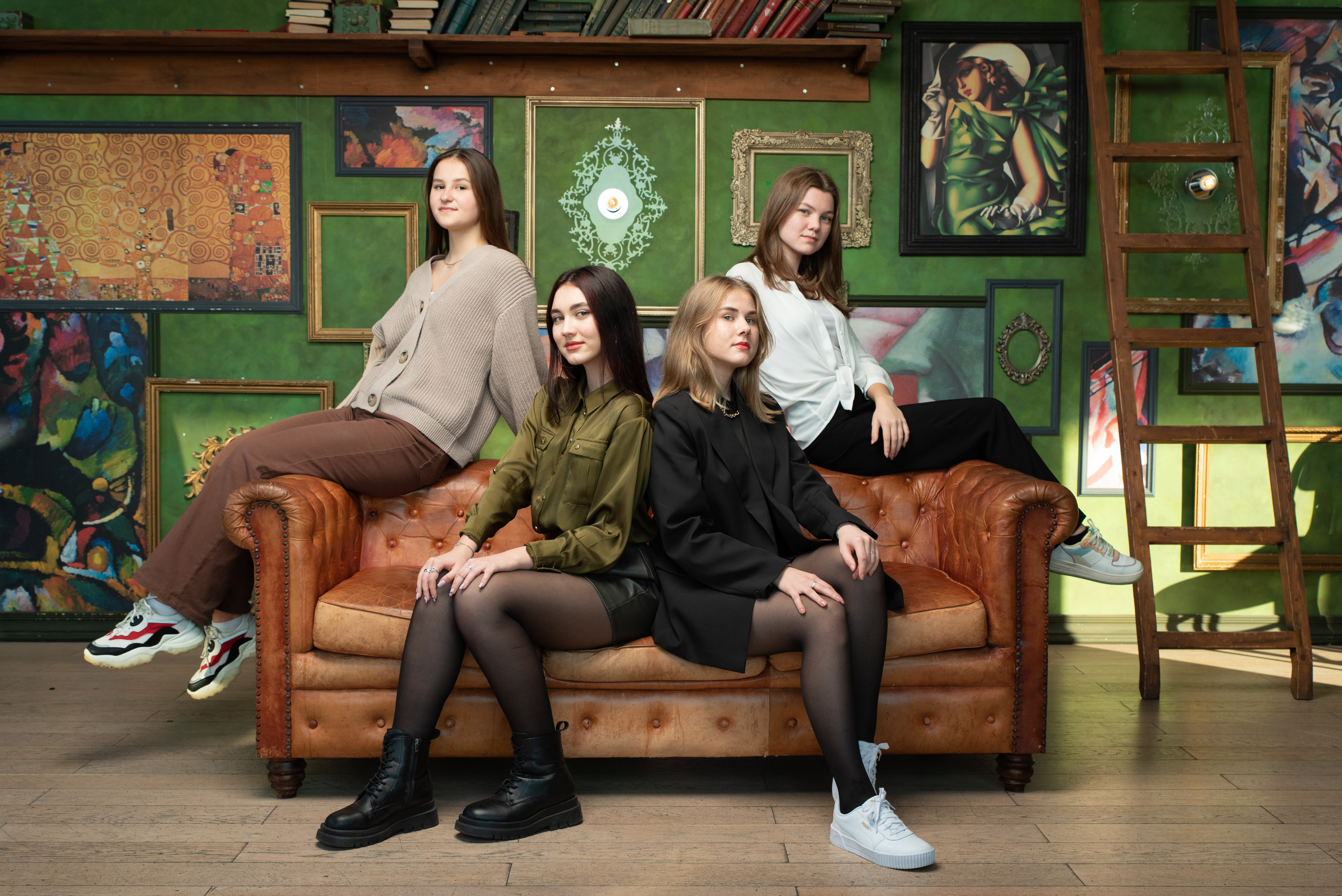 9 класс. Выпускные альбомы для детских садов и школ