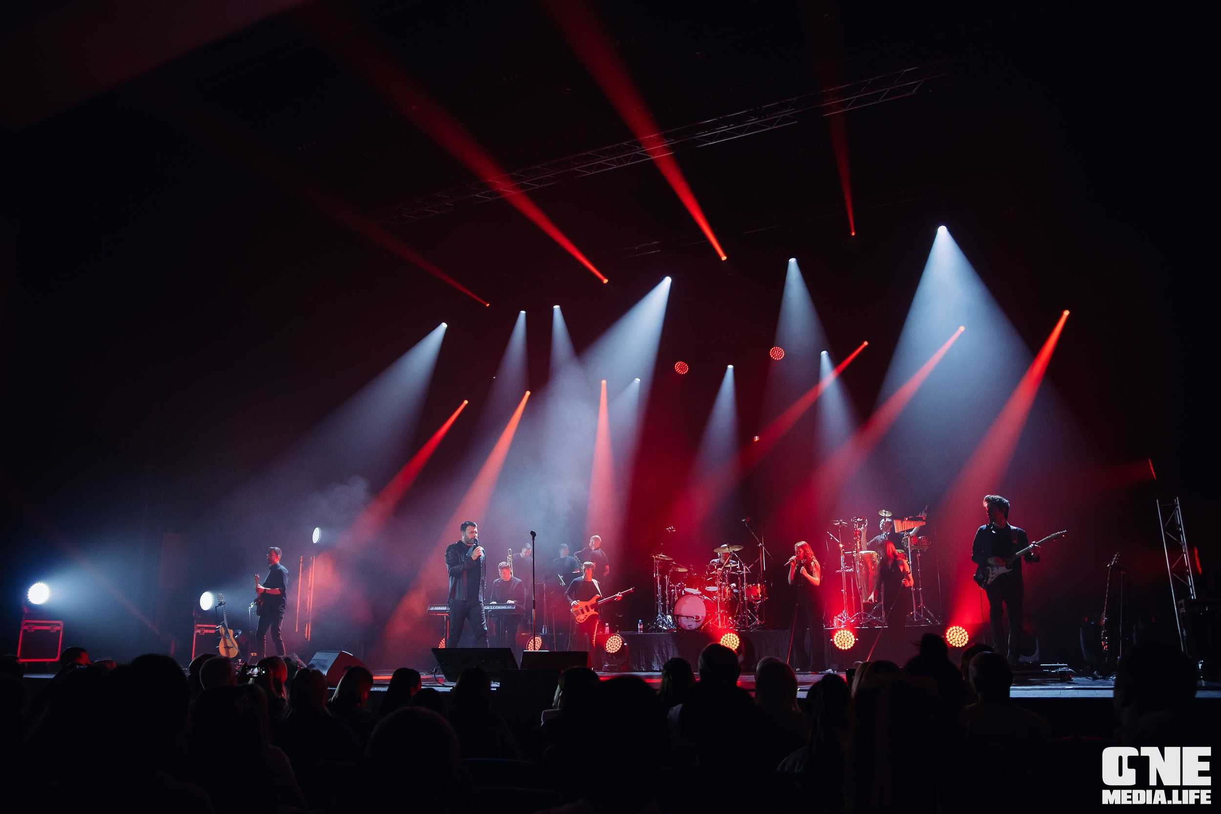 Фоторепортаж с концерта Эмина в Янтарь Холле. One Media Life: фоторепортажи, фотоотчеты с мероприятий и заведений