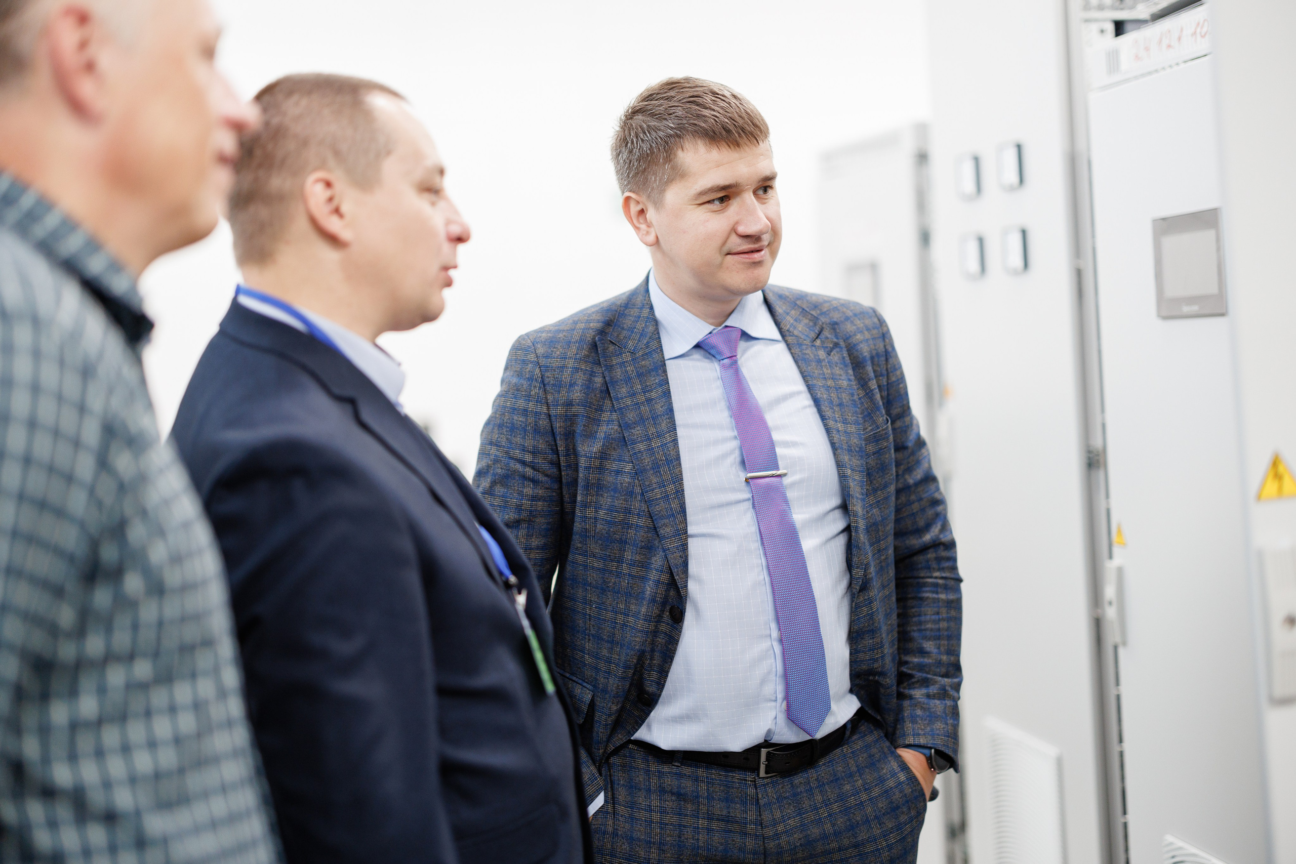 Вольтаг — Экскурсия по производству. Контент для бизнеса в Екатеринбурге Полдень Медиа