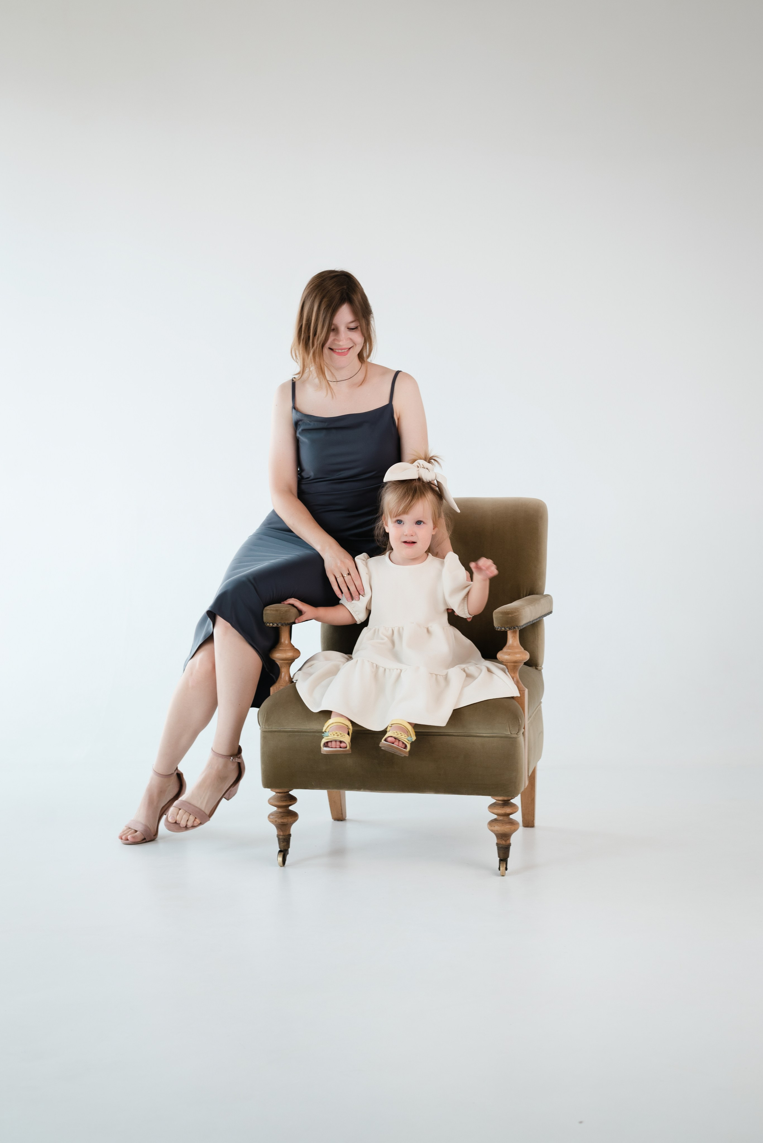 Семейная фотосессия минимализм. Фотограф в Воронеже. Портреты, контент, семейные сьемки