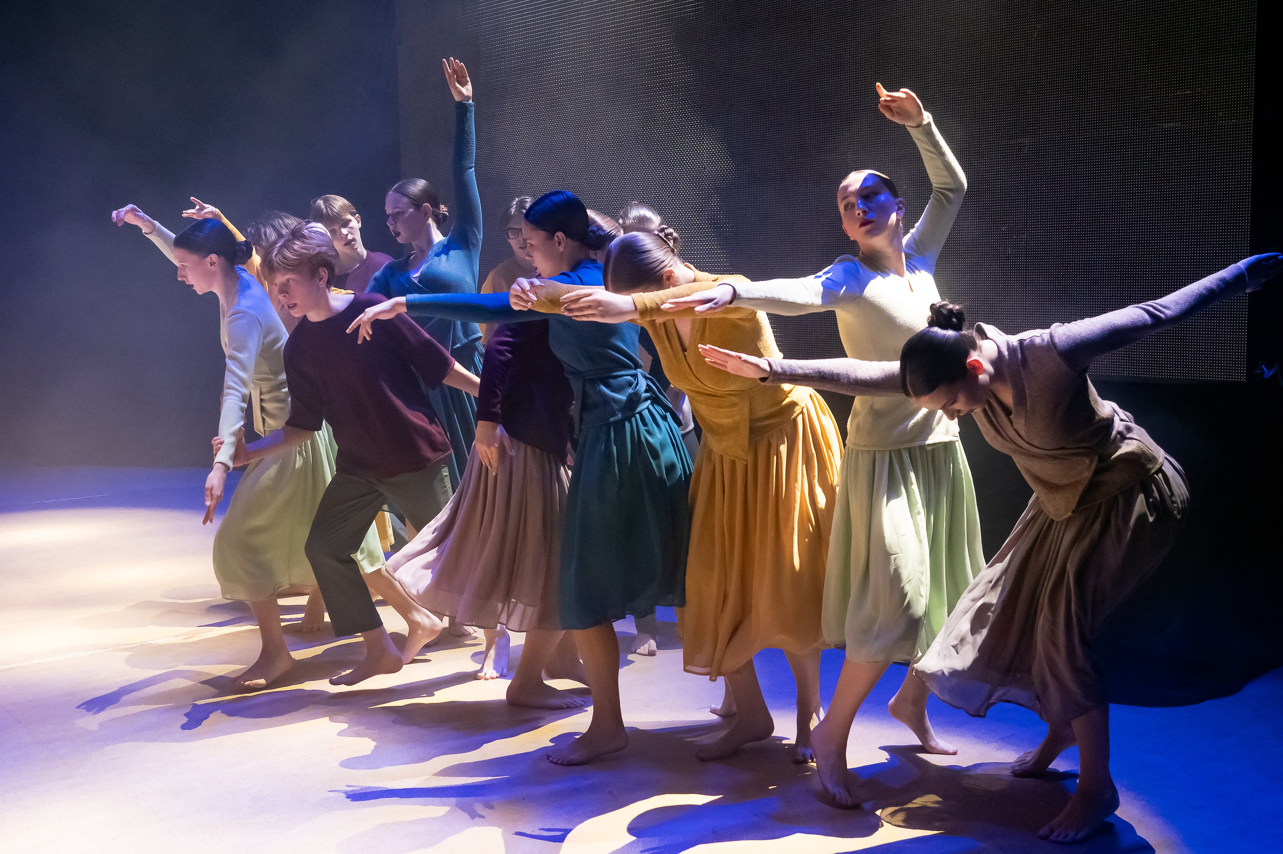 Концерт «Пространные танцы». Репортажный, семейный и детский фотограф в Пензе и Заречном Арина Ермилова. Картины барельеф на заказ