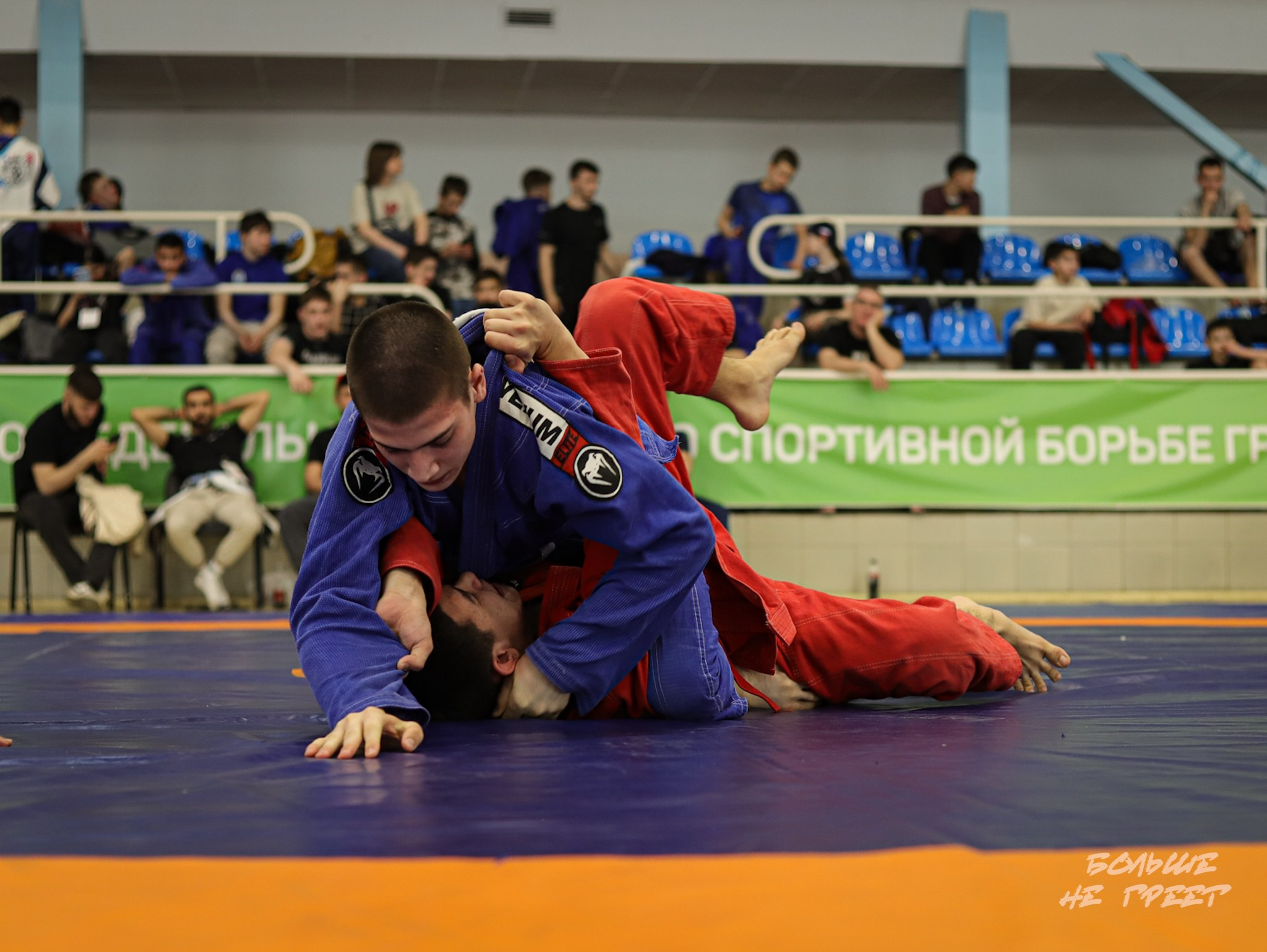 ПЕРВЕНСТВО УРФО ПО СПОРТИВНОЙ БОРЬБЕ ГРЭППЛИНГ И ГРЭППЛИНГ-ГИ. Больше не греет