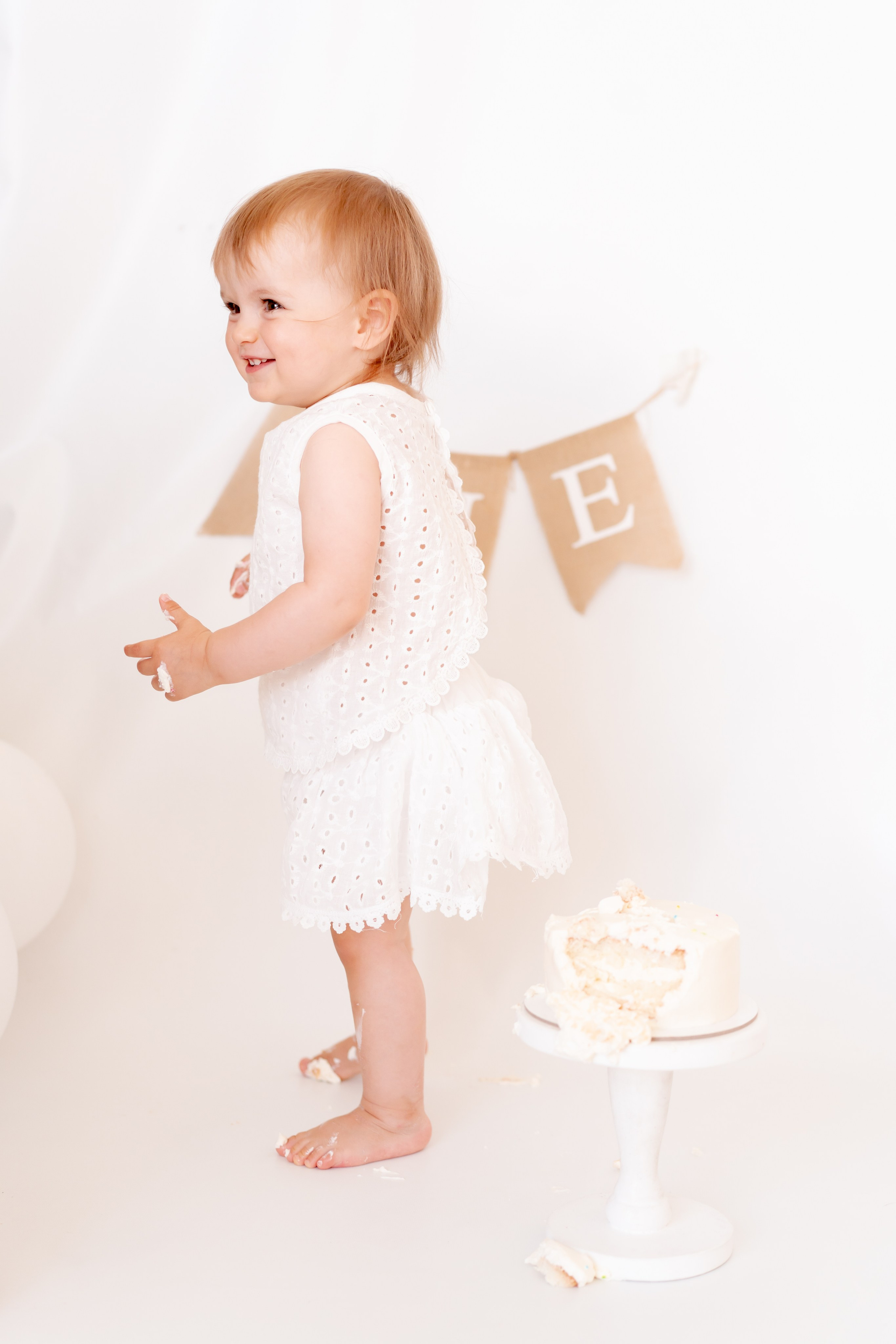 Крушение торта, Smash cake. Детская, семейная фотостудия в Санкт-Петербурге ТЕПЛО