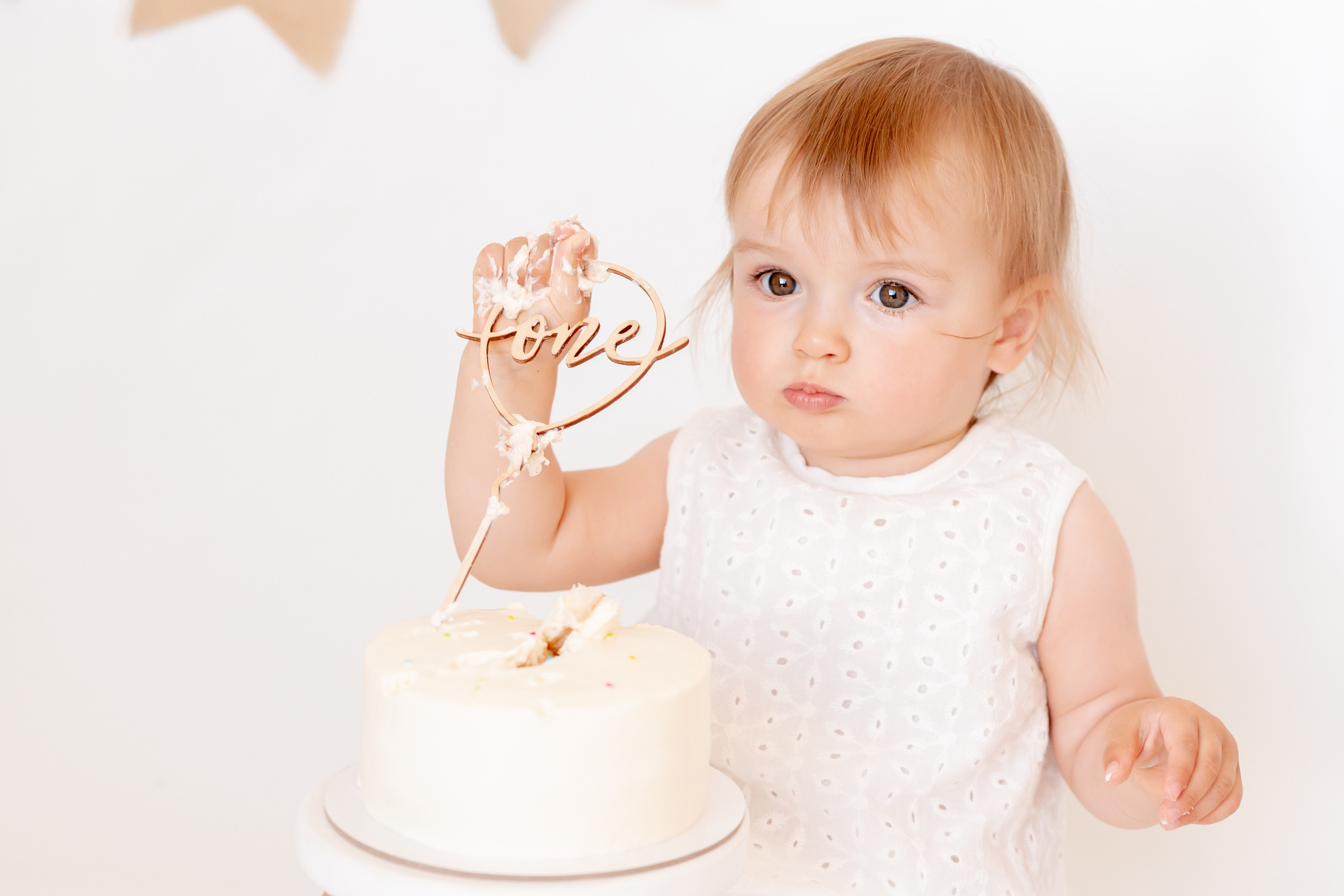 Крушение торта, Smash cake. Детская, семейная фотостудия в Санкт-Петербурге ТЕПЛО