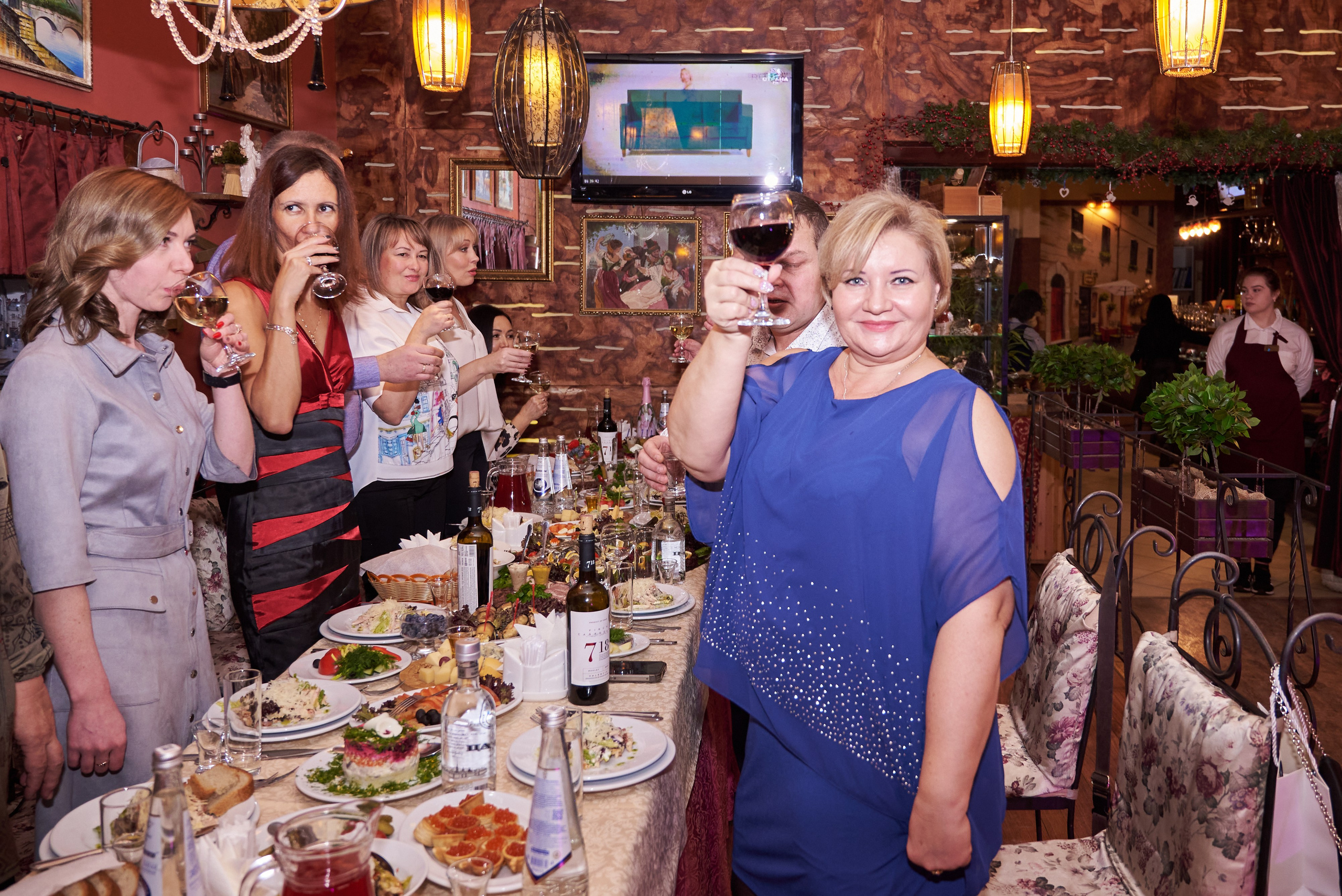 Торжества (юбилеи, корпоративные мероприятия). Выпускные Альбомы в Нижнем Новгороде