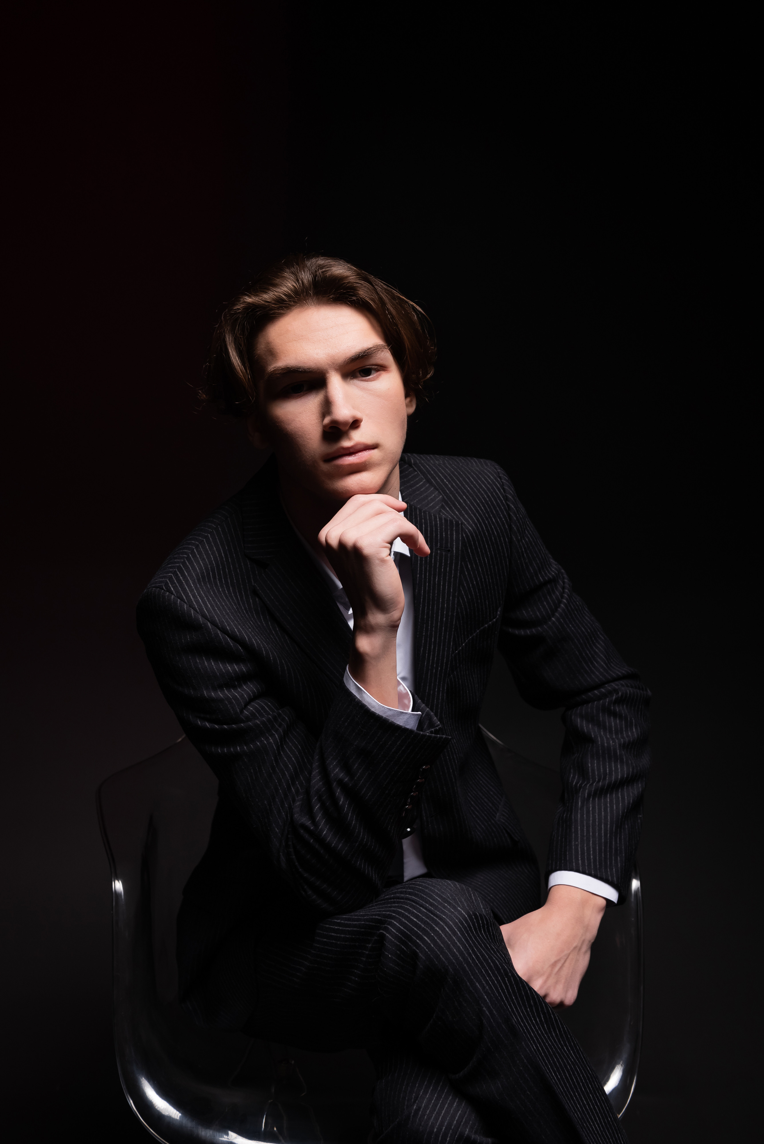 модель, парень модель, черное на черном, черная циклорамма, фэшн, моделинг, фотосессия, фотограф, мужской торс, мужское тело, фэшн фотосессия, fashion photoshoot, фотограф в новосибирске, фотограф новосибирск, фотосессия новосибирск, заказать фотографа в новосибирске, портретный фотограф новосибирск, мужской фотограф новосибирск, фотосессия в студии новосибирск