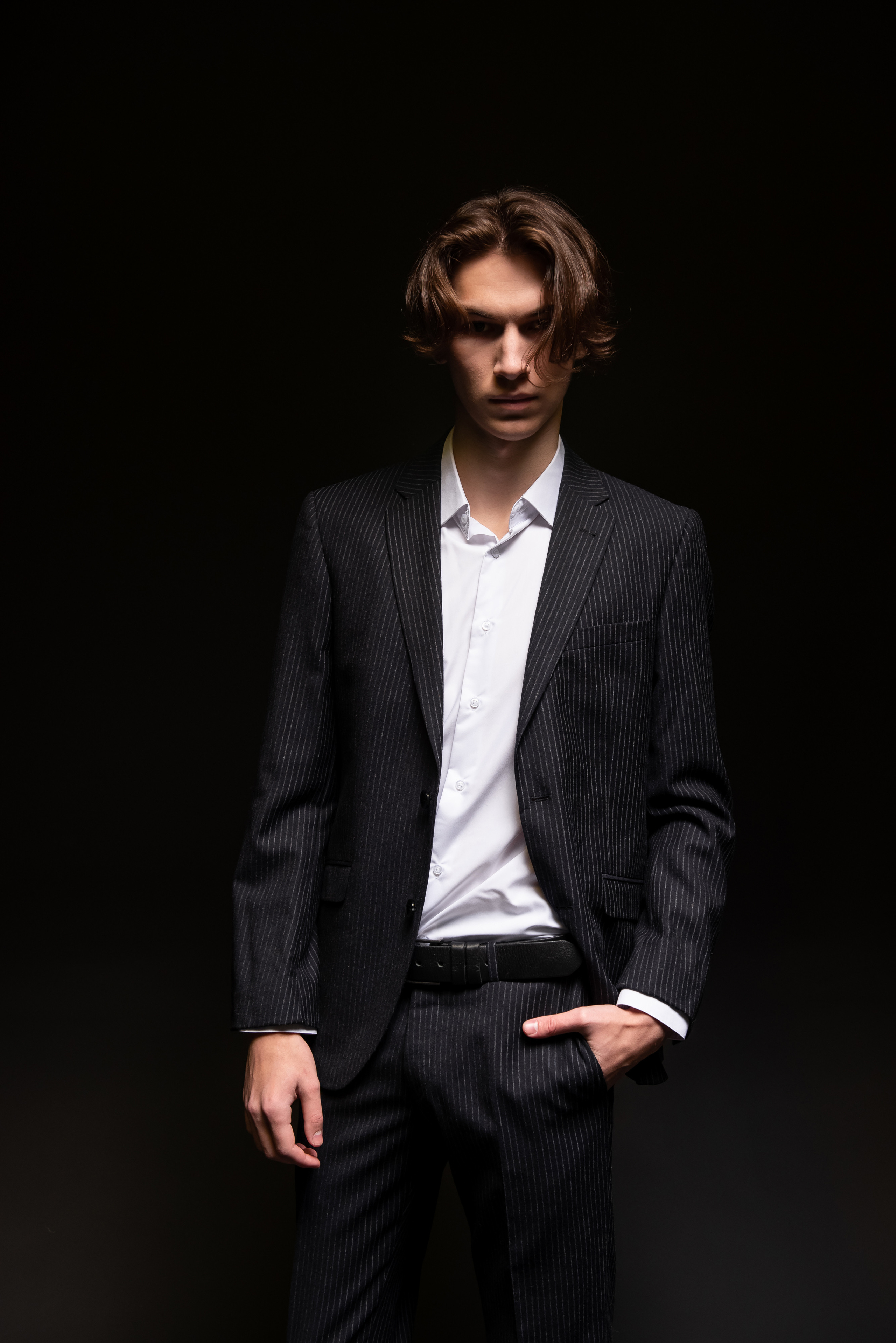 модель, парень модель, черное на черном, черная циклорамма, фэшн, моделинг, фотосессия, фотограф, мужской торс, мужское тело, фэшн фотосессия, fashion photoshoot, фотограф в новосибирске, фотограф новосибирск, фотосессия новосибирск, заказать фотографа в новосибирске, портретный фотограф новосибирск, мужской фотограф новосибирск, фотосессия в студии новосибирск