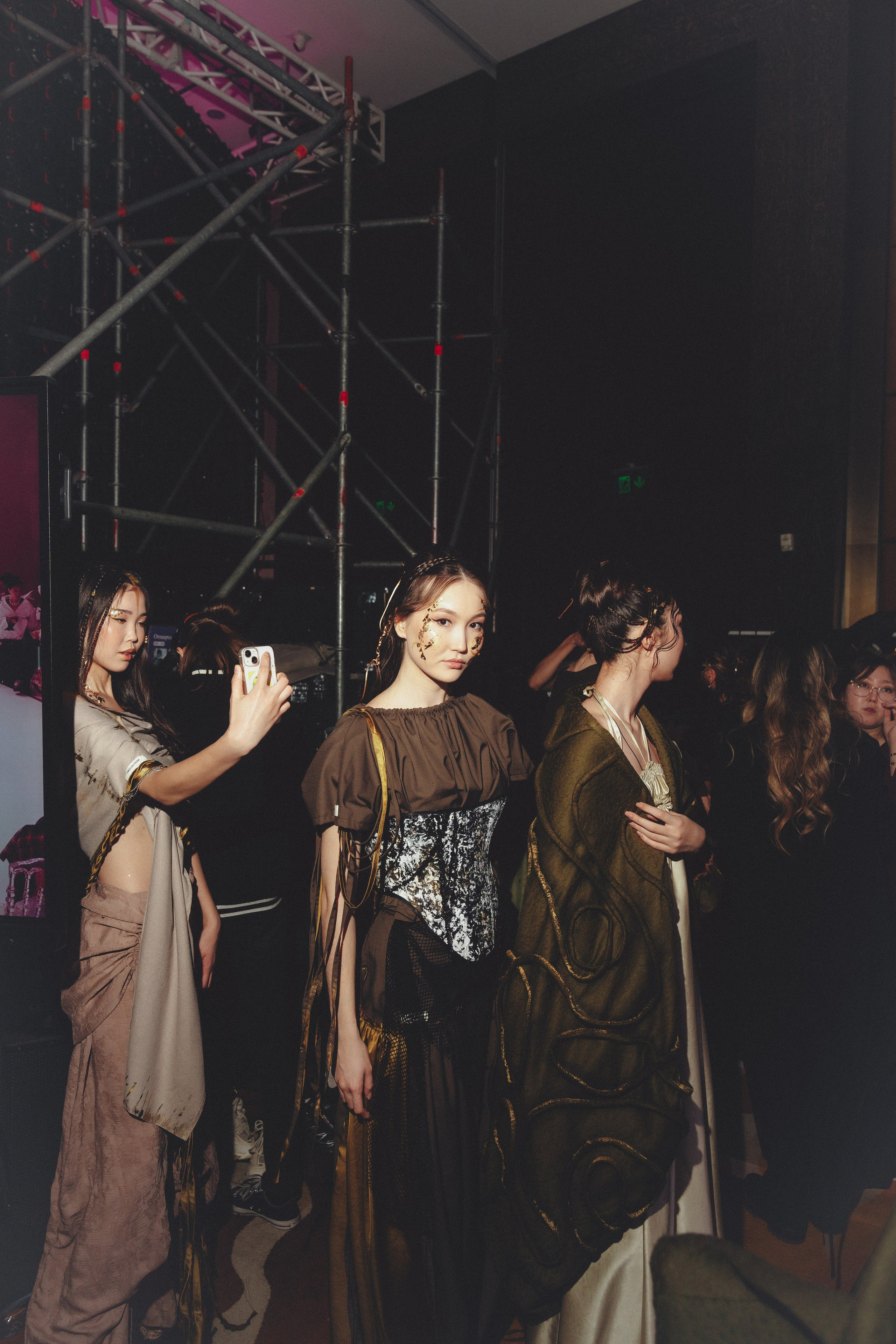 VISA FASHION WEEK ALMATY SS26 / BACKSTAGE ZONE