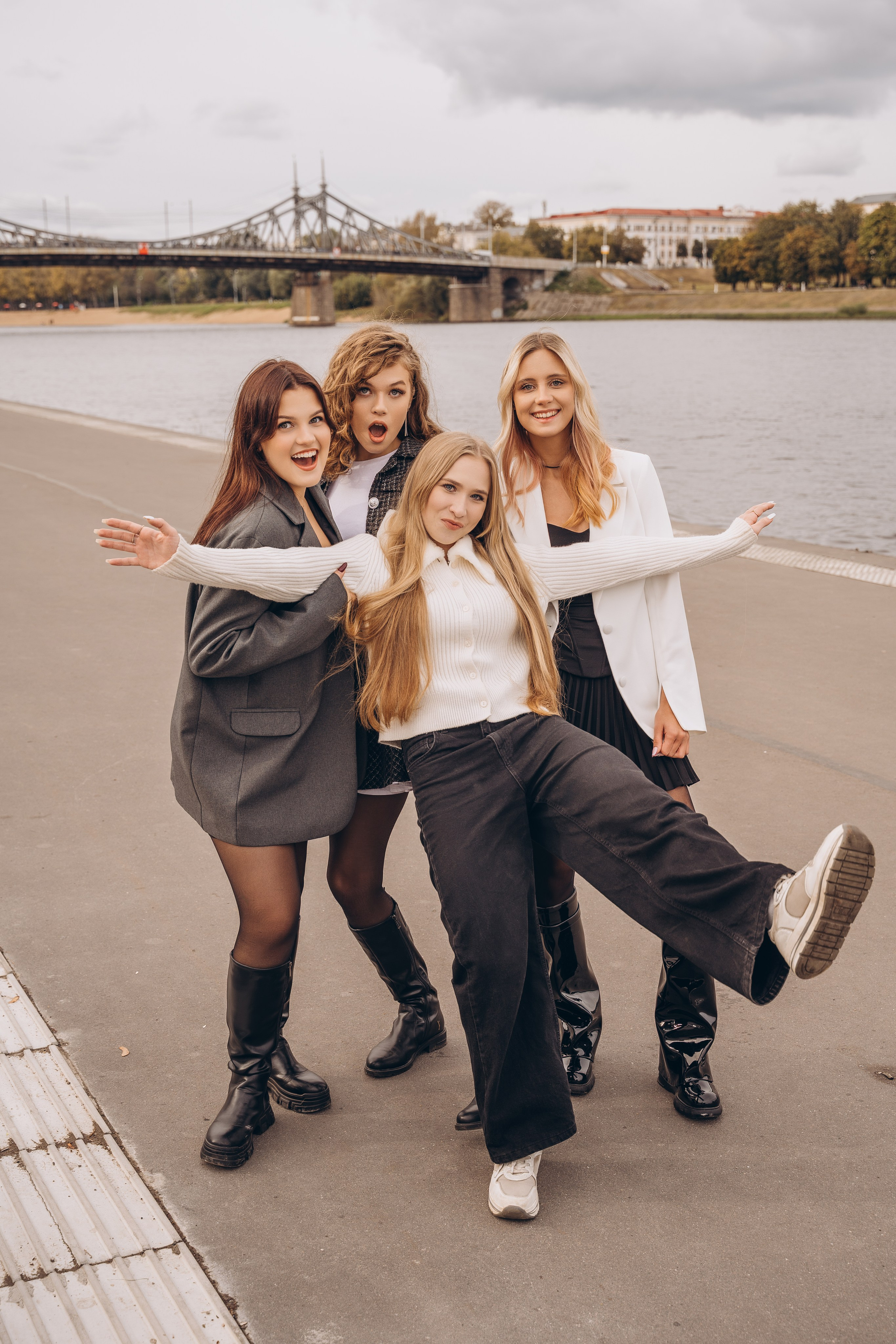 Осенняя 11 класс. МАРГАРИТА КУДРЯШОВА СВАДЕБНЫЙ И СЕМЕЙНЫЙ ФОТОГРАФ ТВЕРЬ МОСКВА