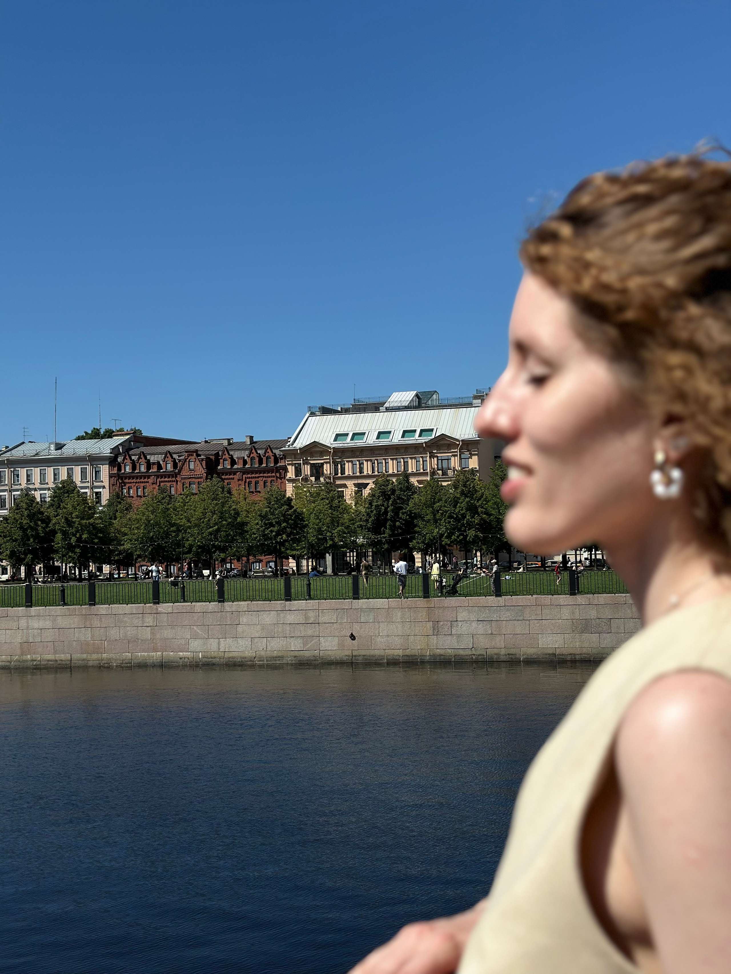 Прогулка по центру. КОНТЕНТ |БРЕНД фотограф Санкт-Петербург — Жанна Олтаржевская