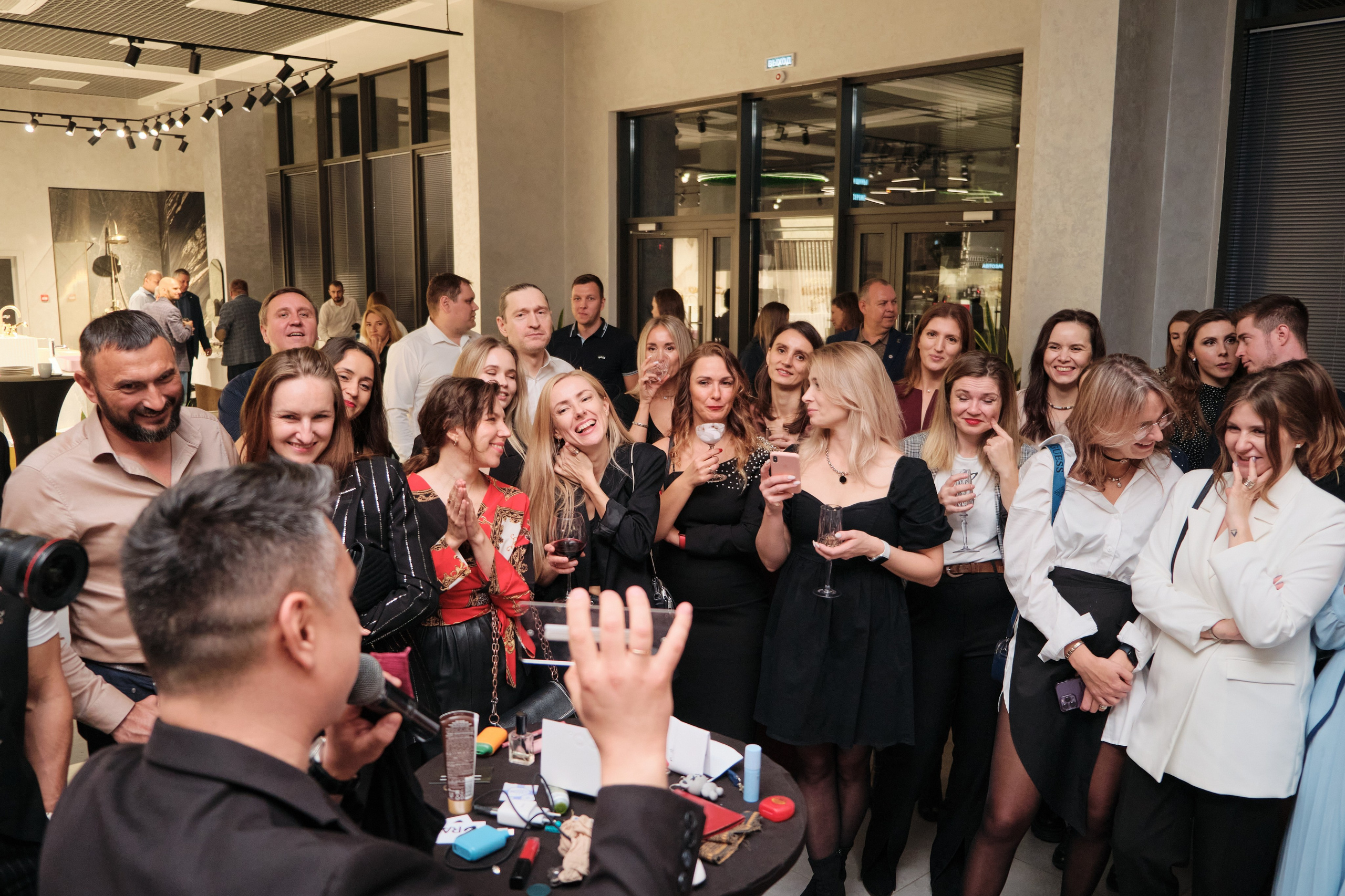 Открытие салона 100 градусов. Антон Ив