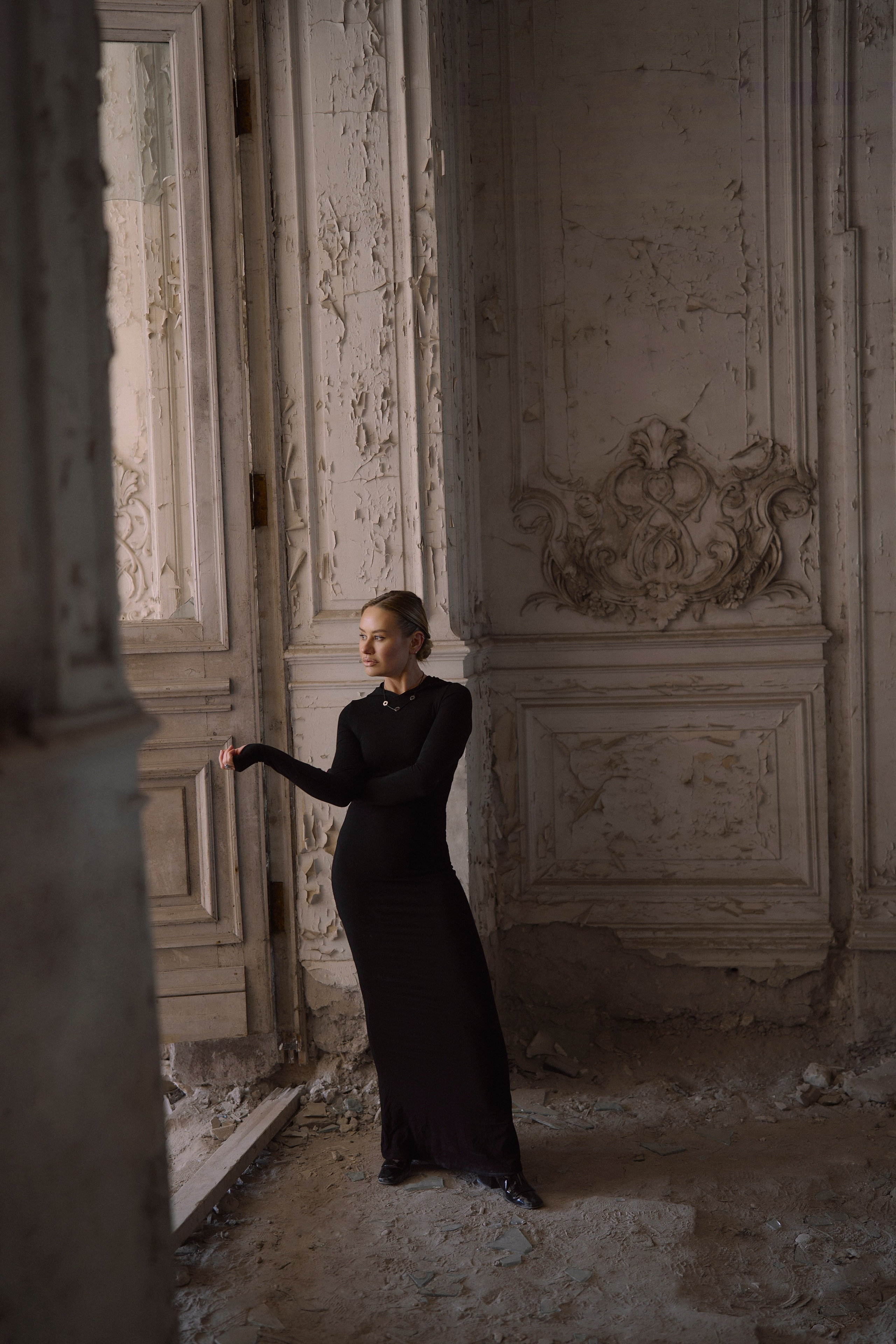 Агния в заброшенном дворце. Фотограф в Санкт-Петербурге Юлия Магдич