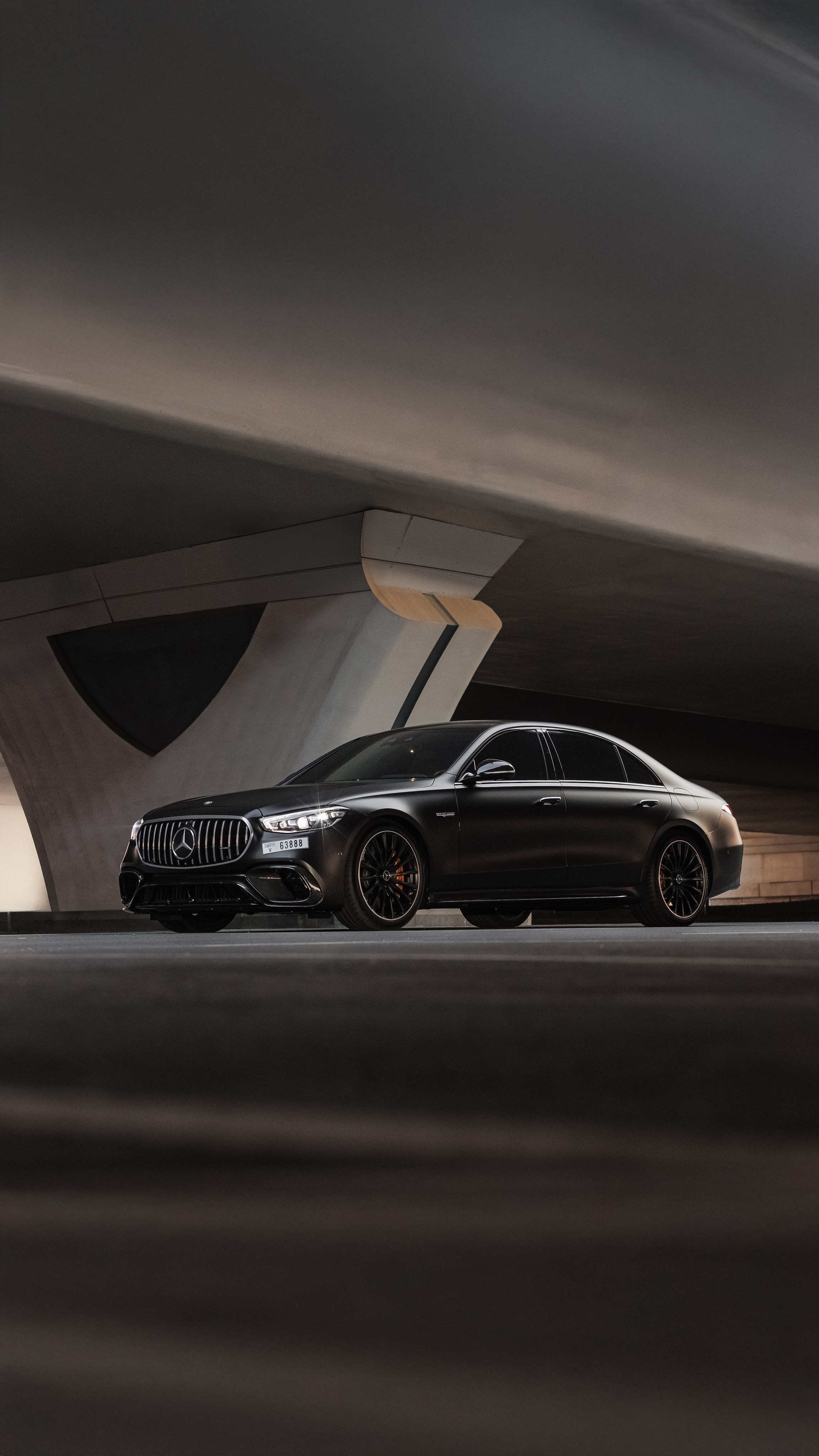 Luxury Car Interior Photography in Dubai — Premium Automotive Shoot. Evgen Yatsenko — Photographer in Dubai