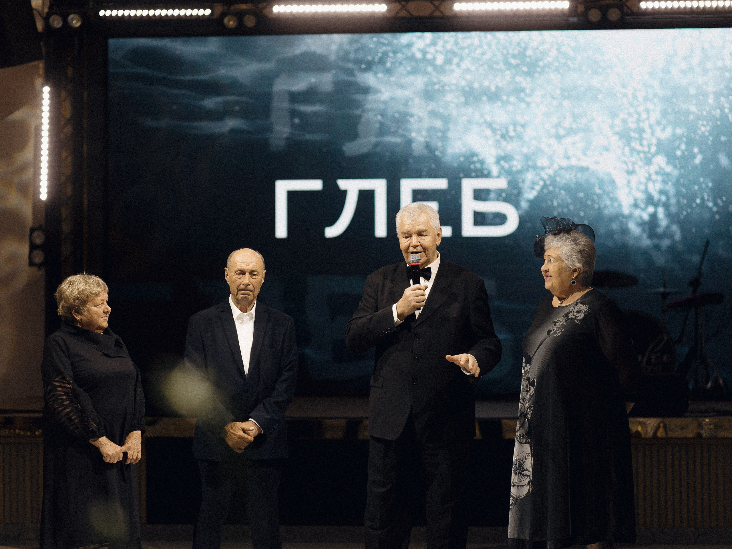 ПОЛИНА И ГЛЕБ, ПАРК СИТИ. Свадебный и индивидуальный фотограф в Челябинске Евгения Негодяева