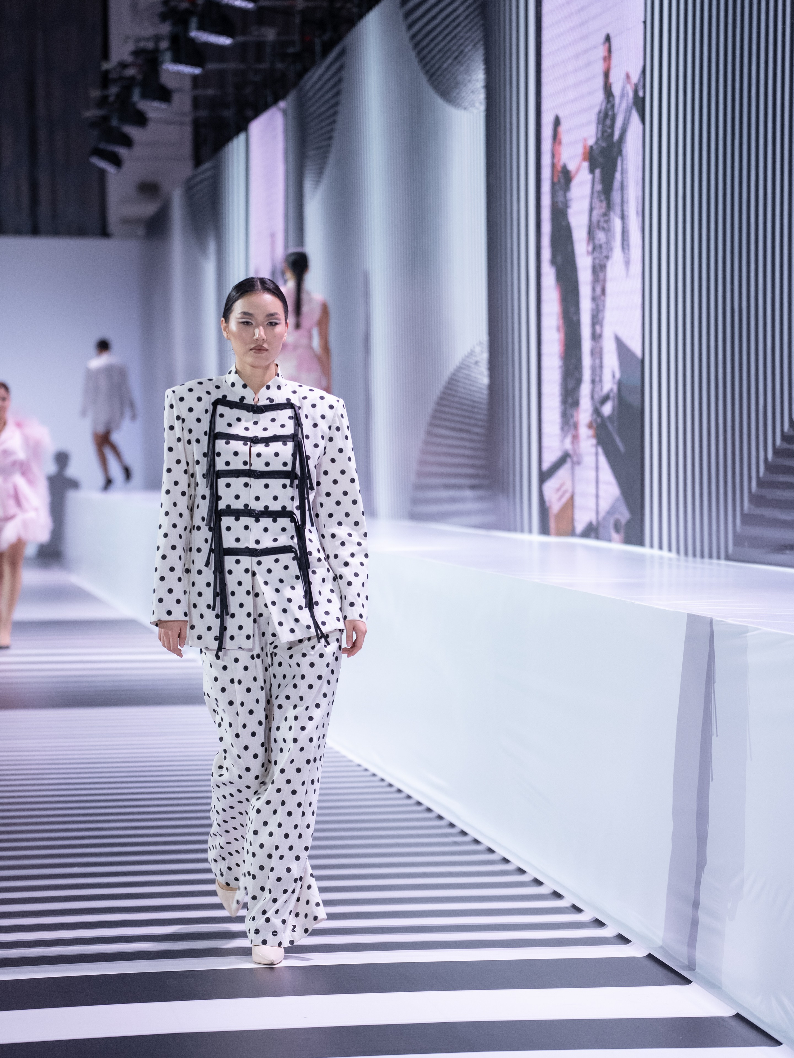 Arunaz. Сайт Алматинского НЮ АРТ, будуар и фэшн фотографа Дениса Карпенко